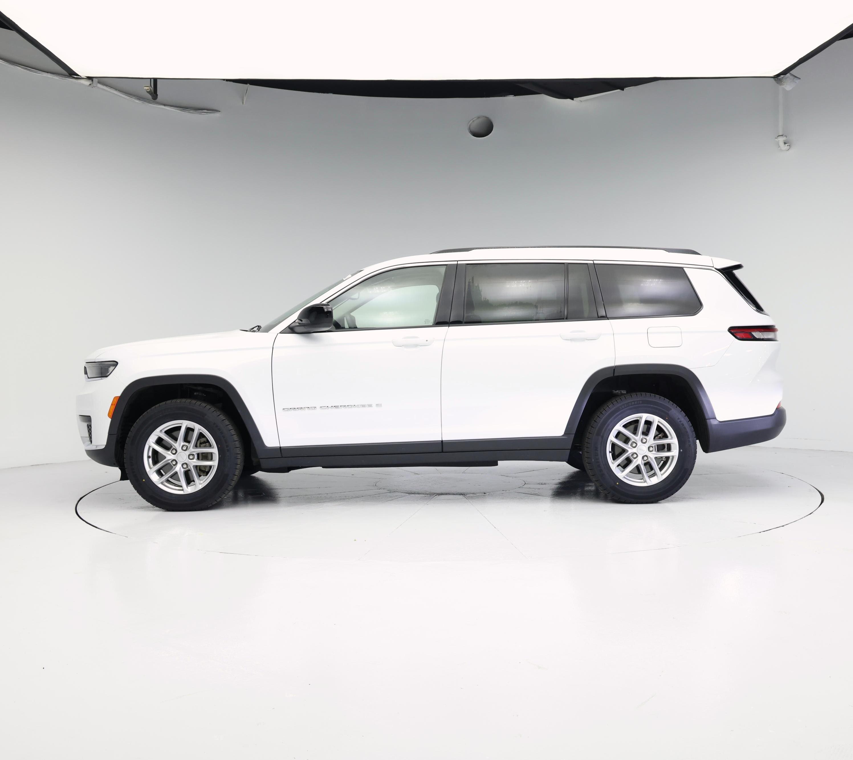 Thumbnail: 2023 Jeep Grand Cherokee L - 3