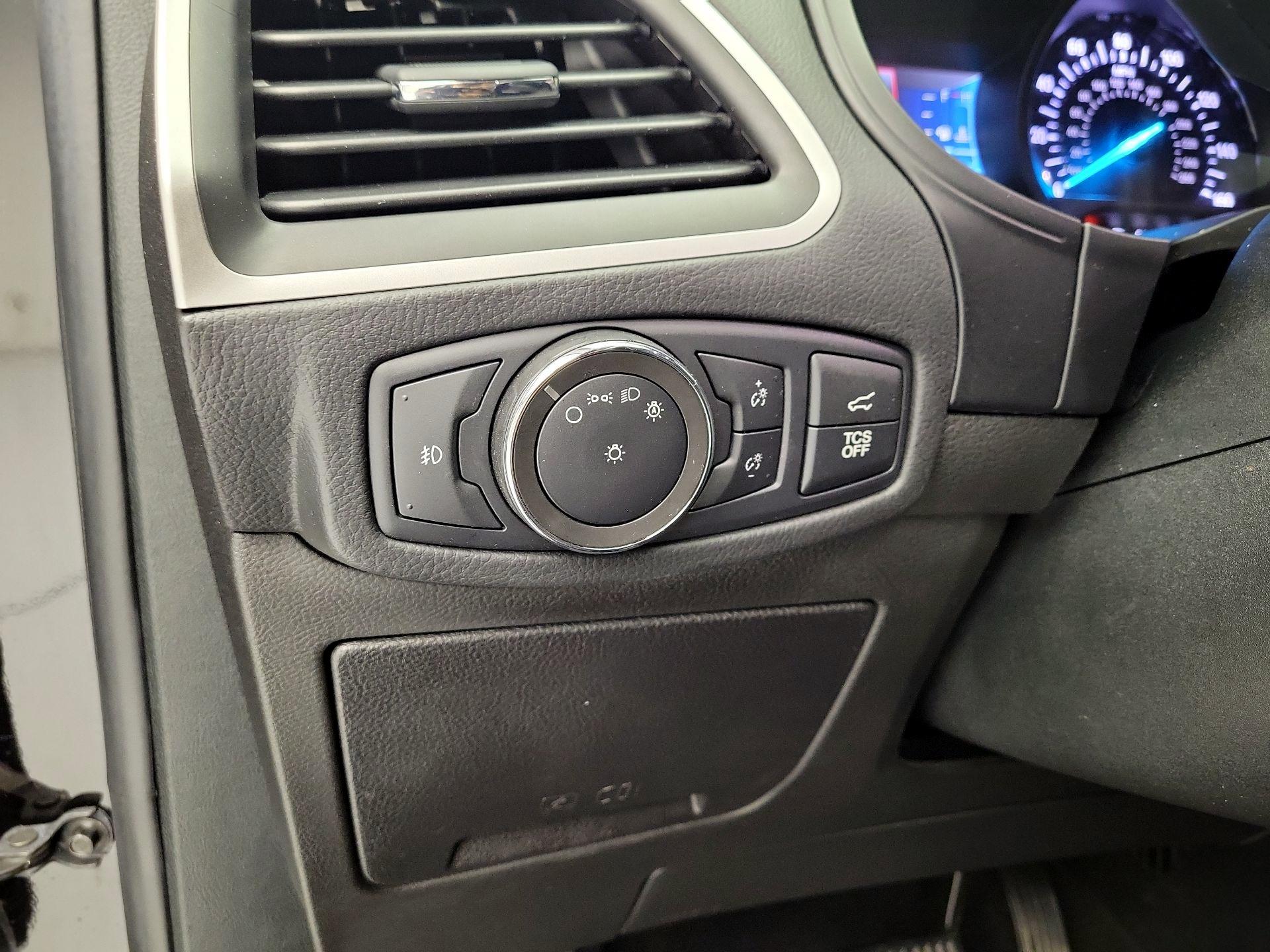 Thumbnail: 2022 Ford Edge - 13