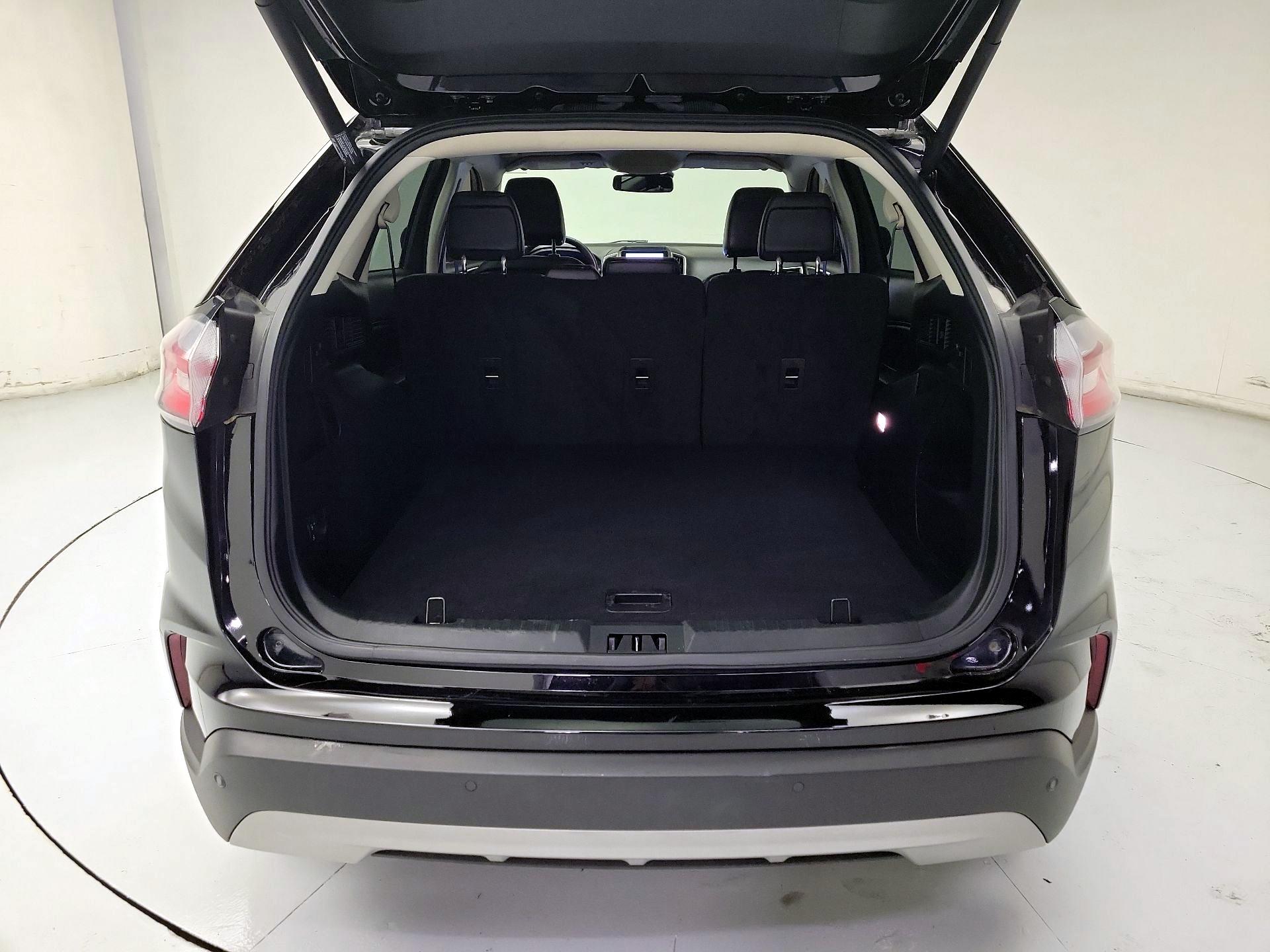 Thumbnail: 2022 Ford Edge - 20