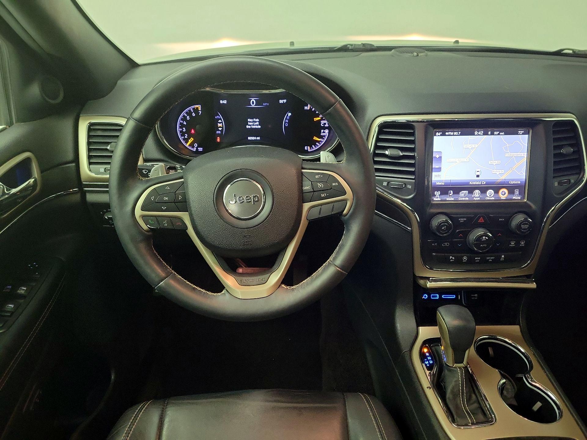 Thumbnail: 2017 Jeep Grand Cherokee - 10