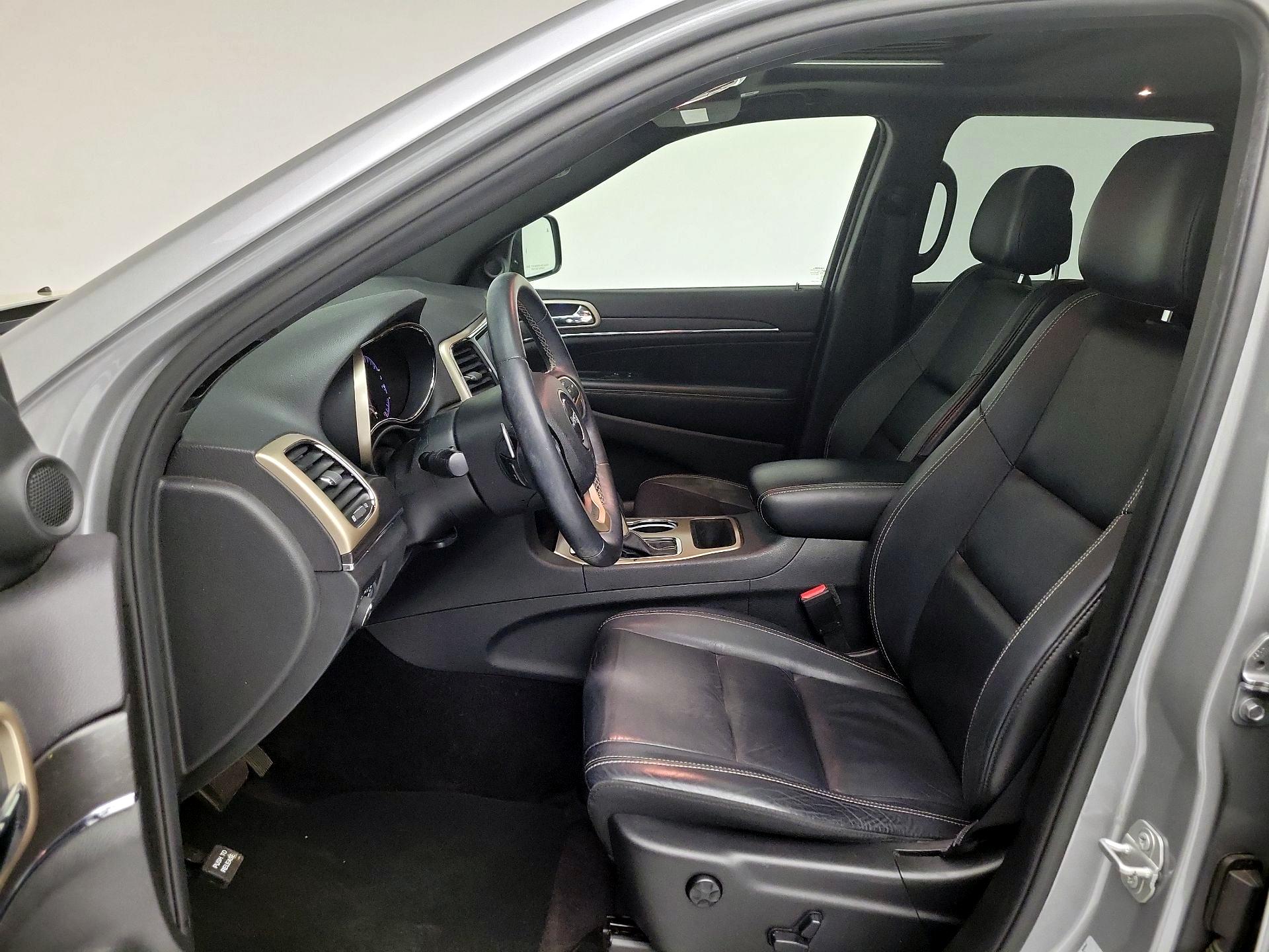 Thumbnail: 2017 Jeep Grand Cherokee - 11