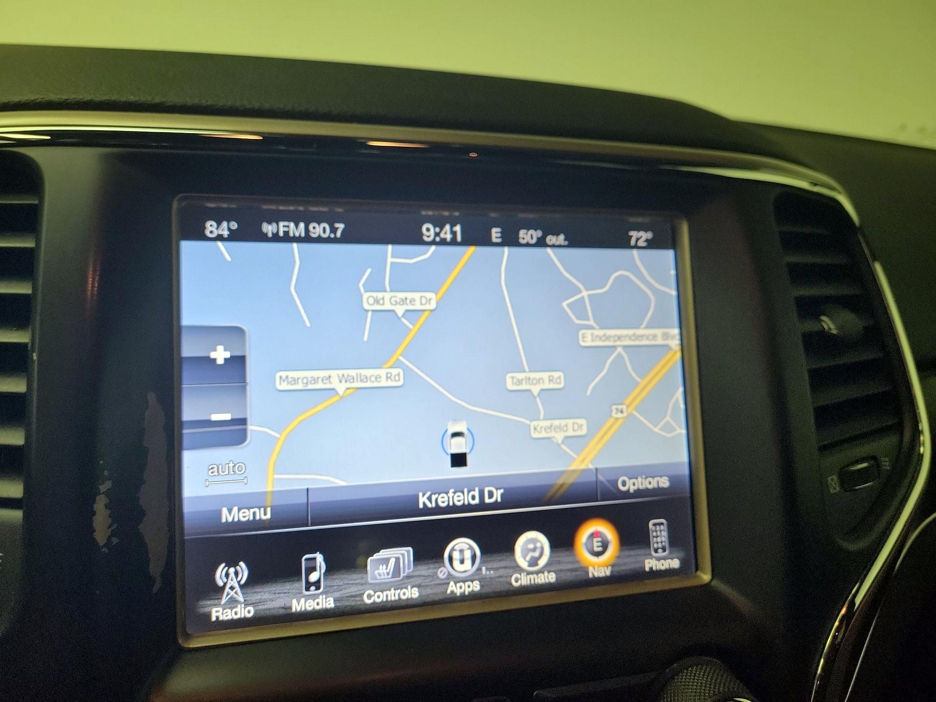 Thumbnail: 2017 Jeep Grand Cherokee - 14