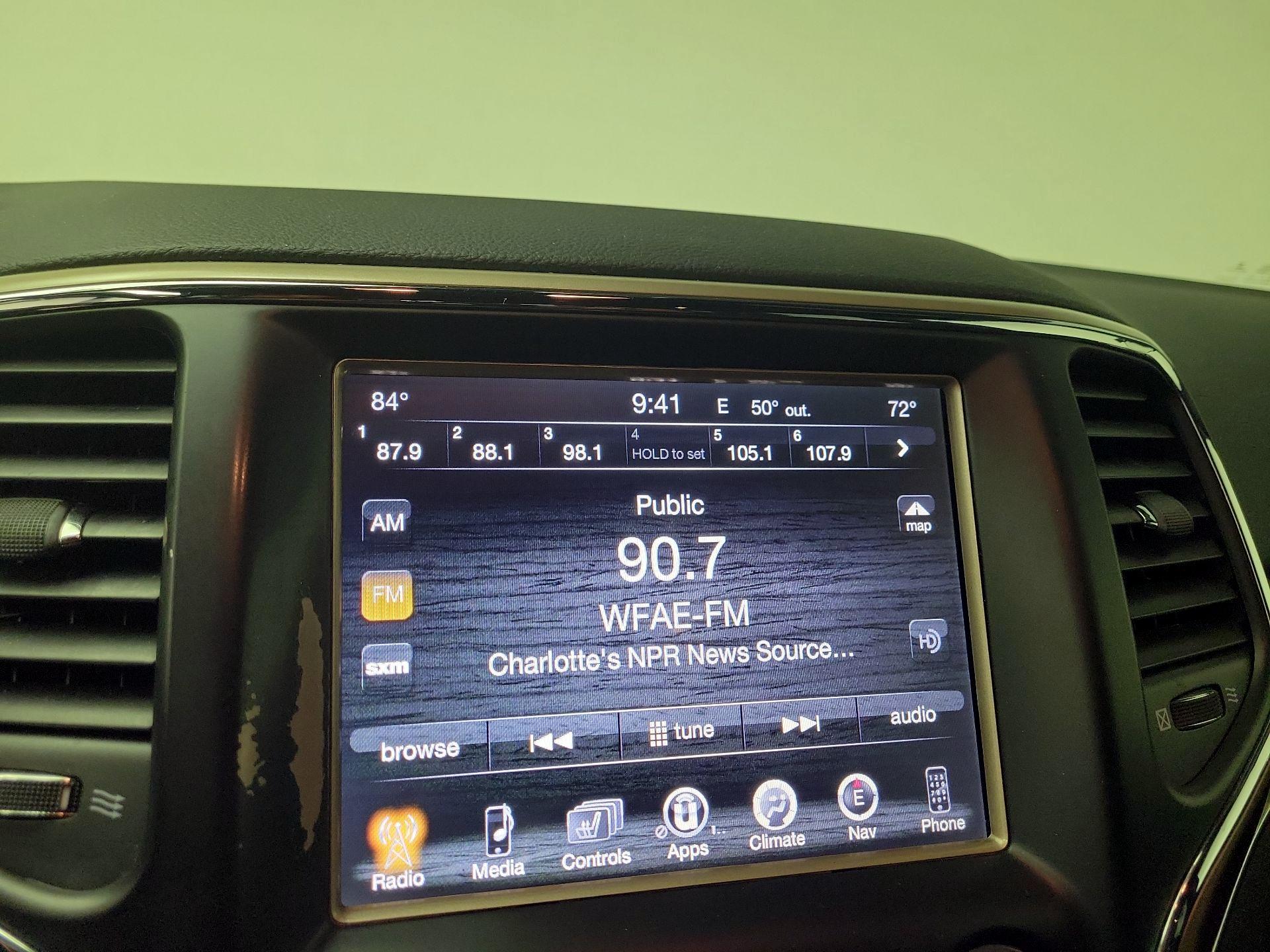 Thumbnail: 2017 Jeep Grand Cherokee - 16