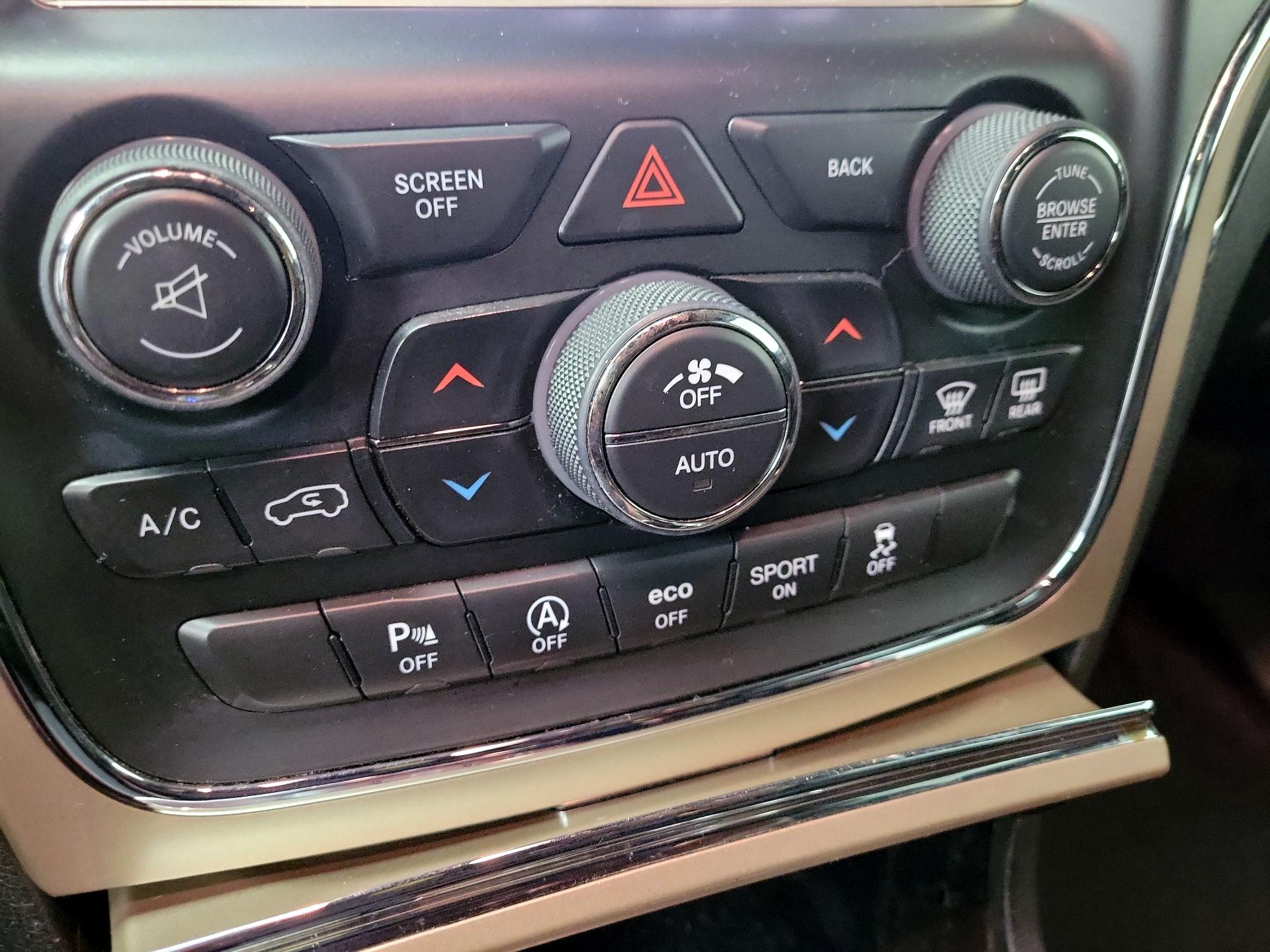 Thumbnail: 2017 Jeep Grand Cherokee - 17