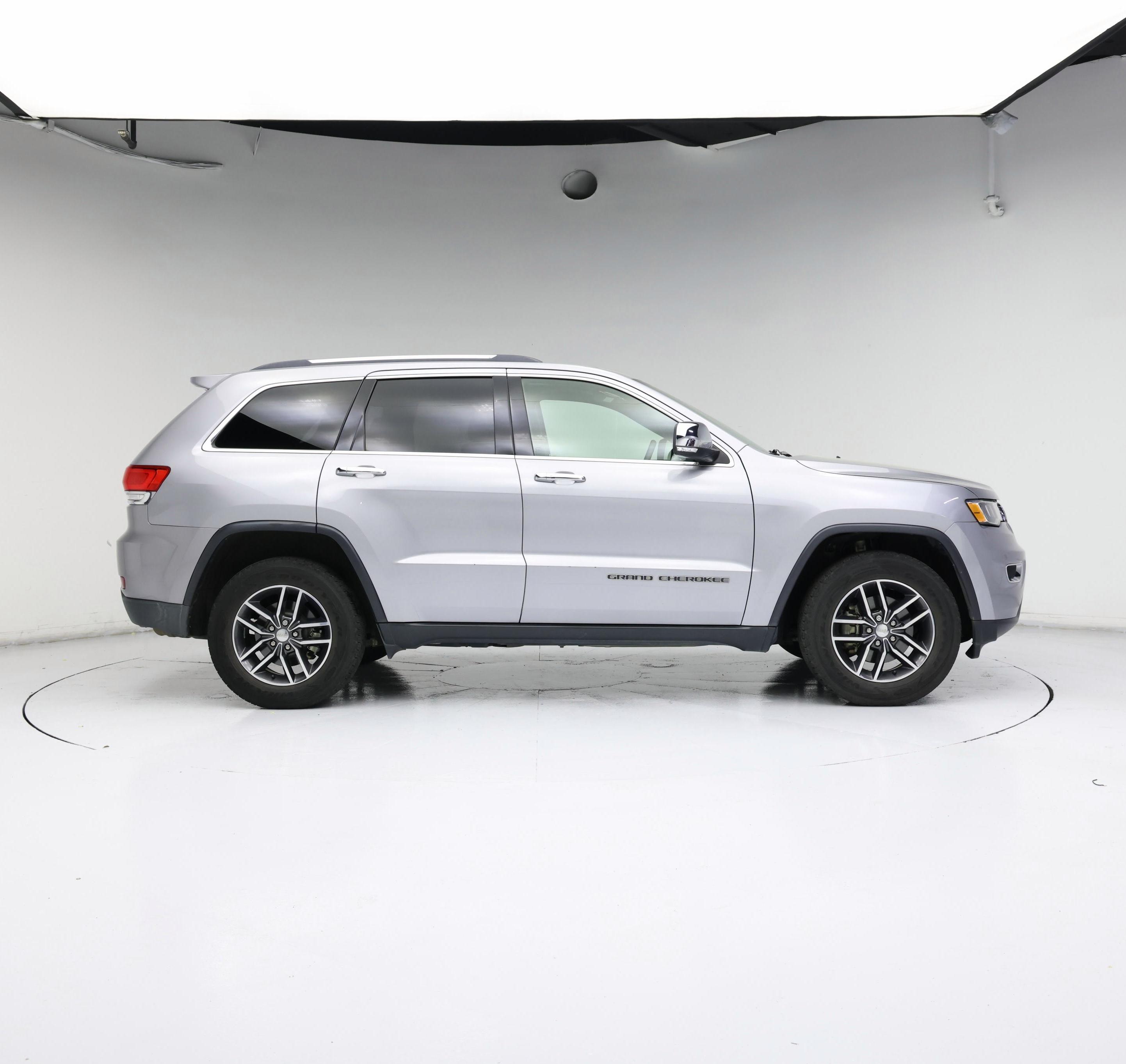 Thumbnail: 2017 Jeep Grand Cherokee - 7
