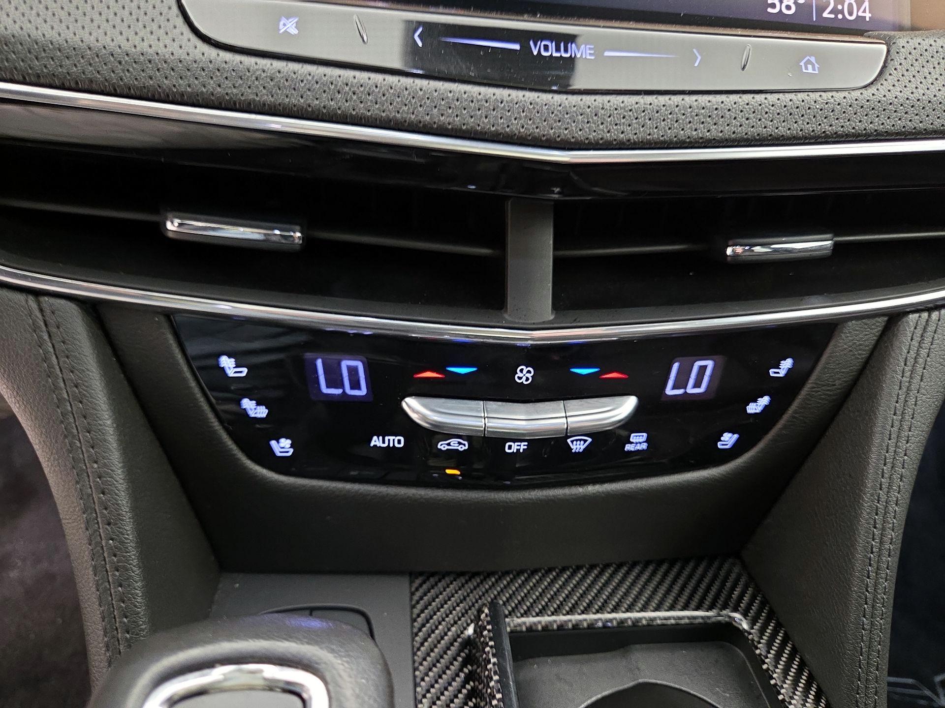 Thumbnail: 2019 Cadillac CT6 - 17