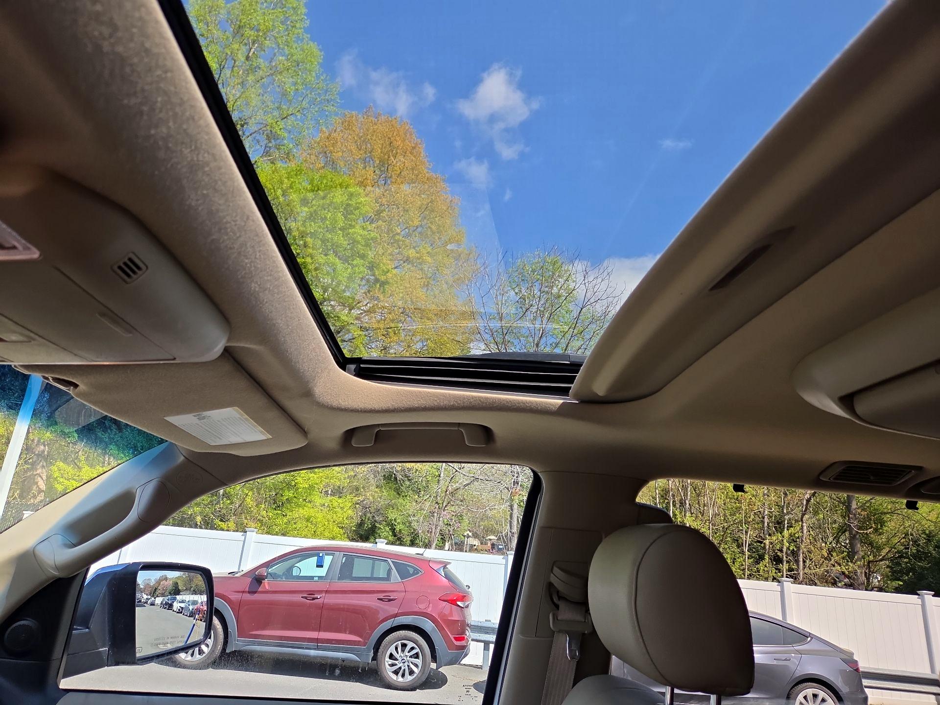 Thumbnail: 2016 Toyota Sequoia - 16