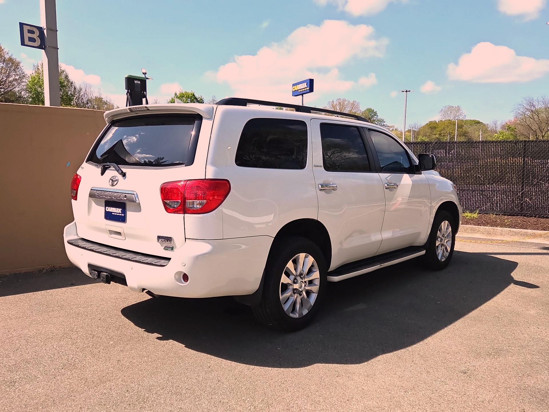 Thumbnail: 2016 Toyota Sequoia - 5