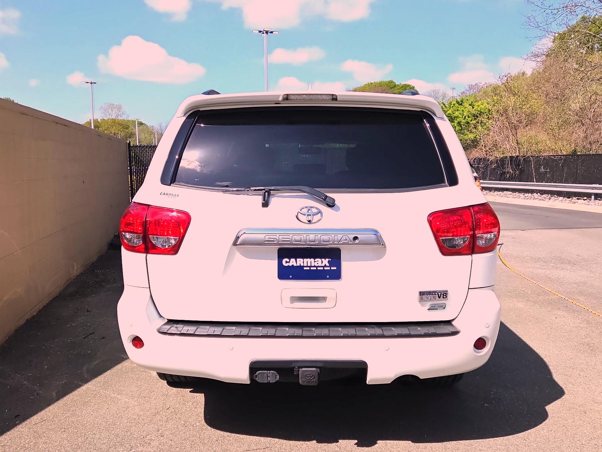 Thumbnail: 2016 Toyota Sequoia - 6