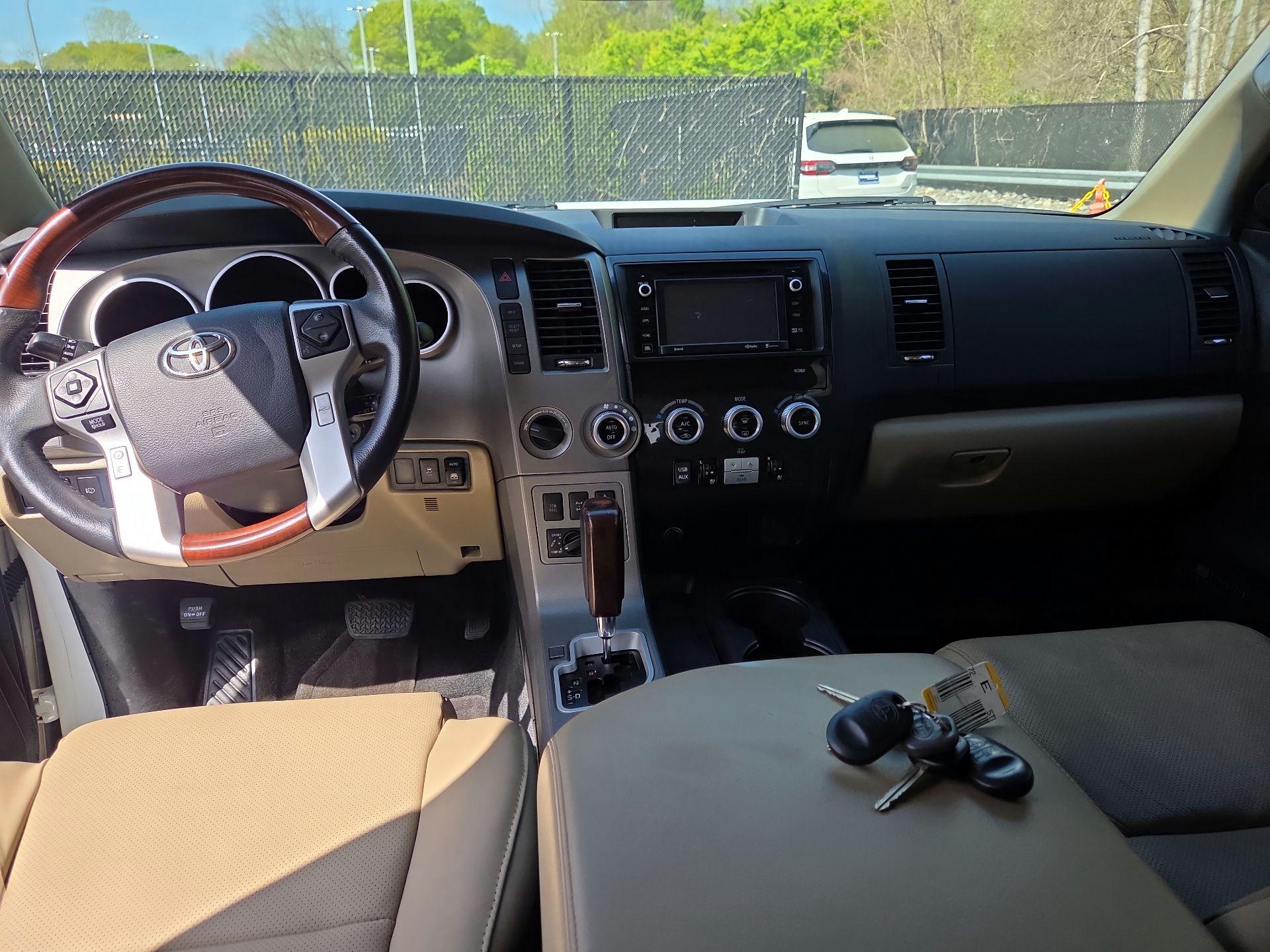 Thumbnail: 2016 Toyota Sequoia - 8