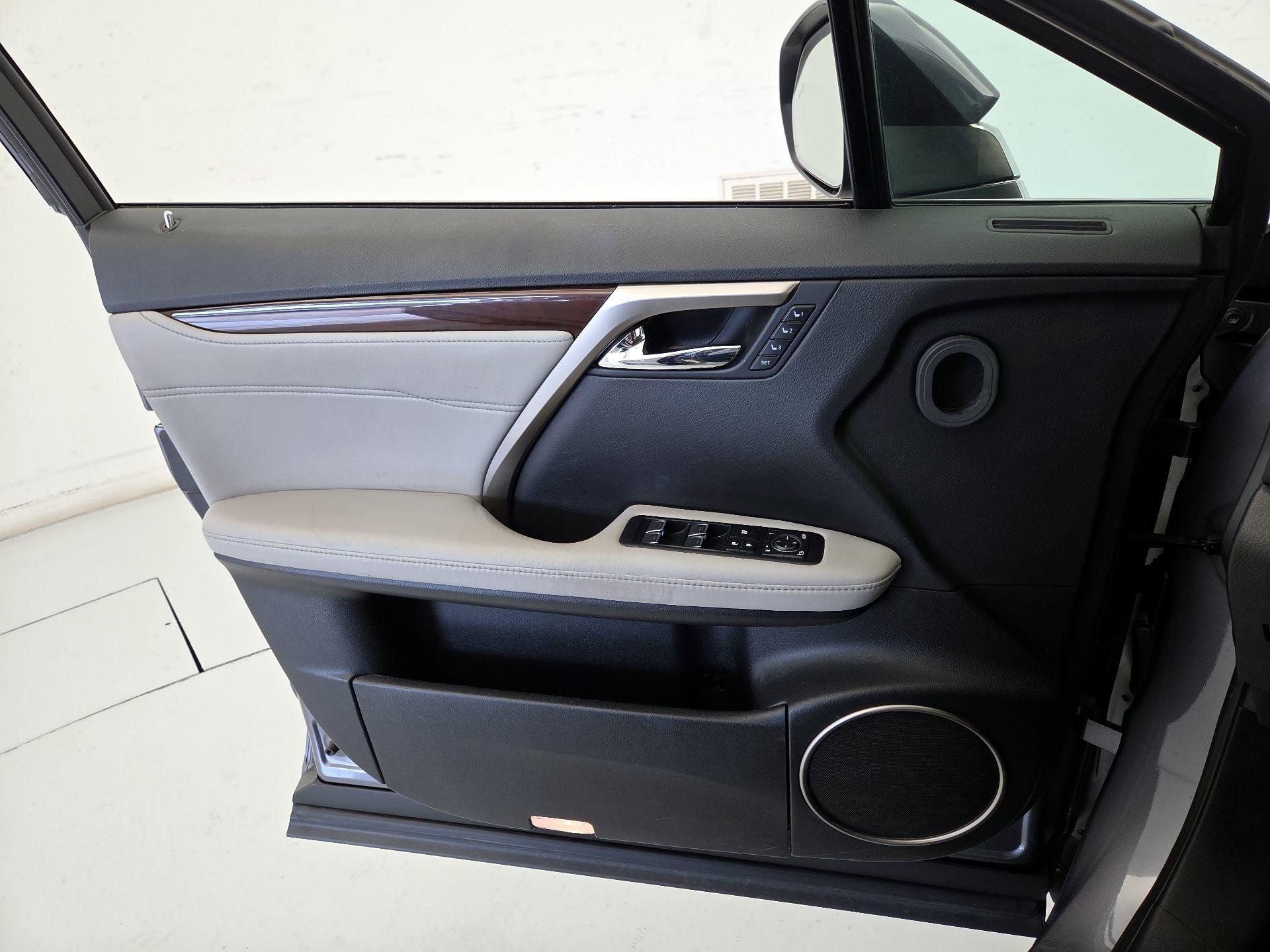 Thumbnail: 2017 Lexus RX - 12