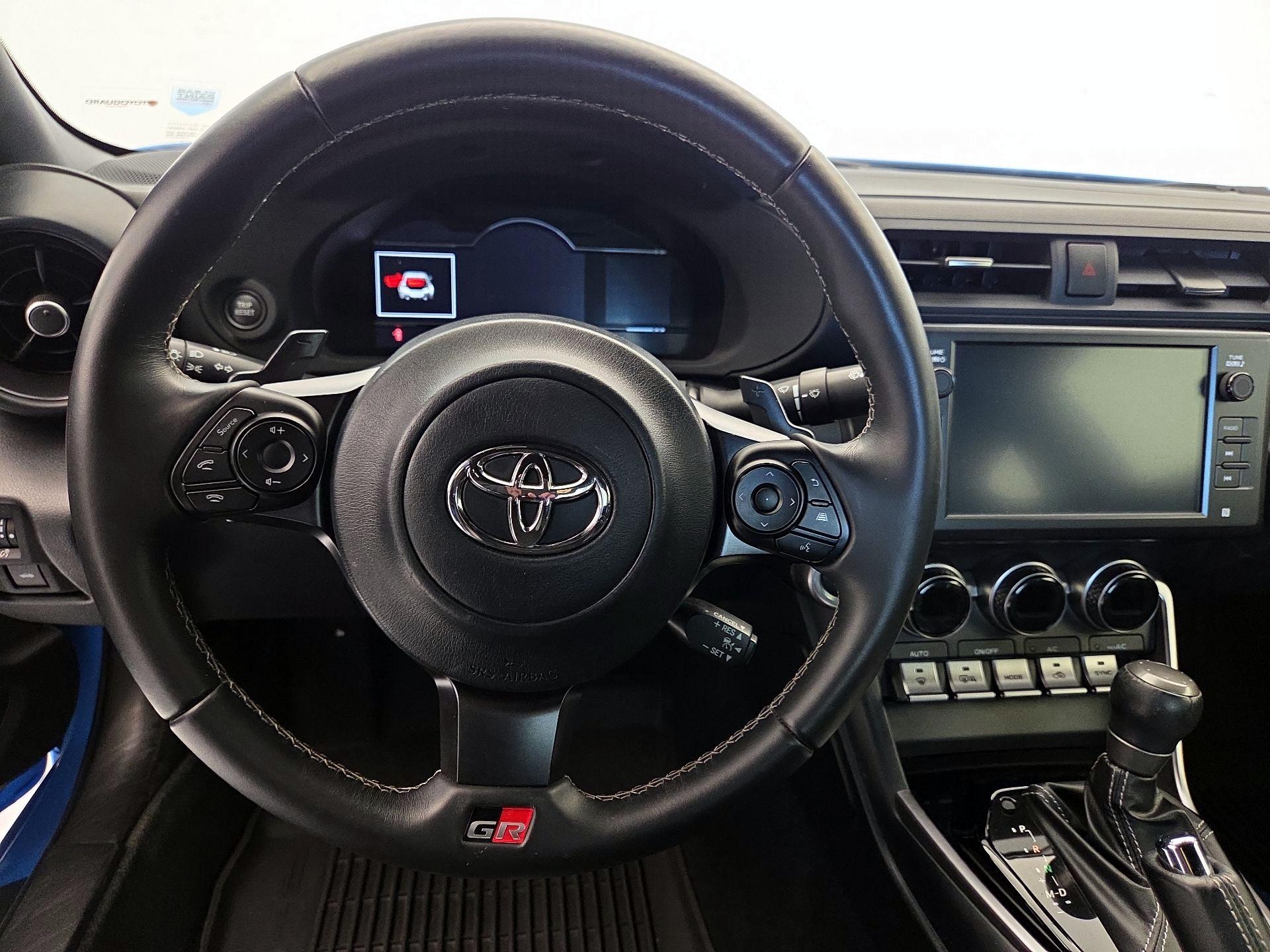 Thumbnail: 2023 Toyota GR86 - 10