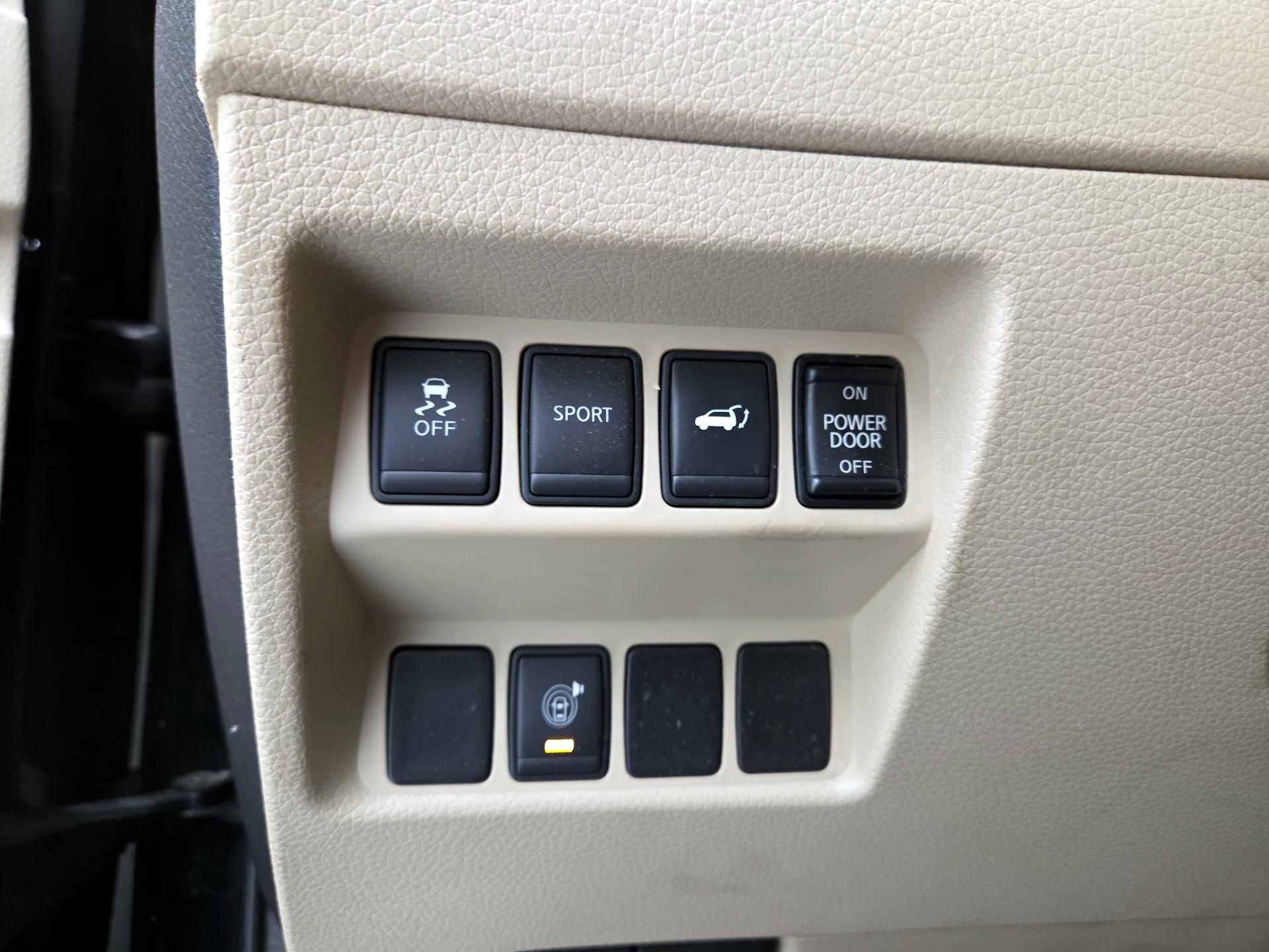 Thumbnail: 2014 Nissan Rogue - 13