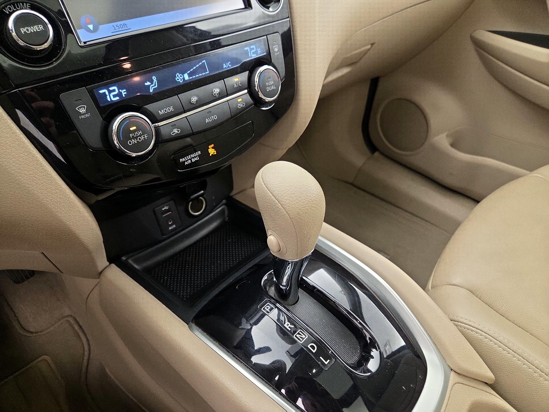 Thumbnail: 2014 Nissan Rogue - 18