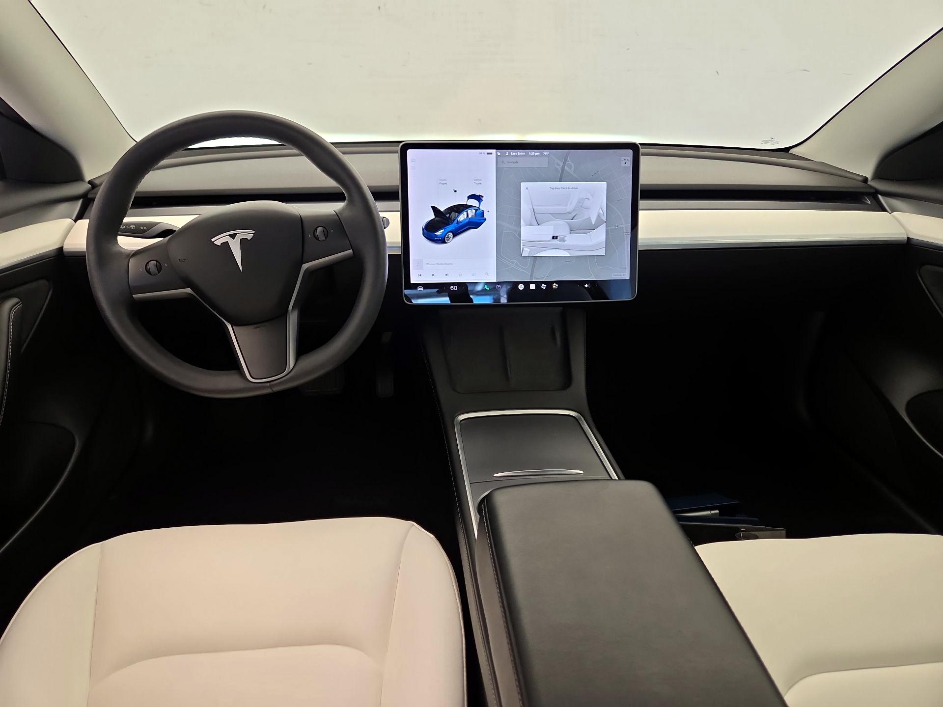 Thumbnail: 2022 Tesla Model 3 - 9