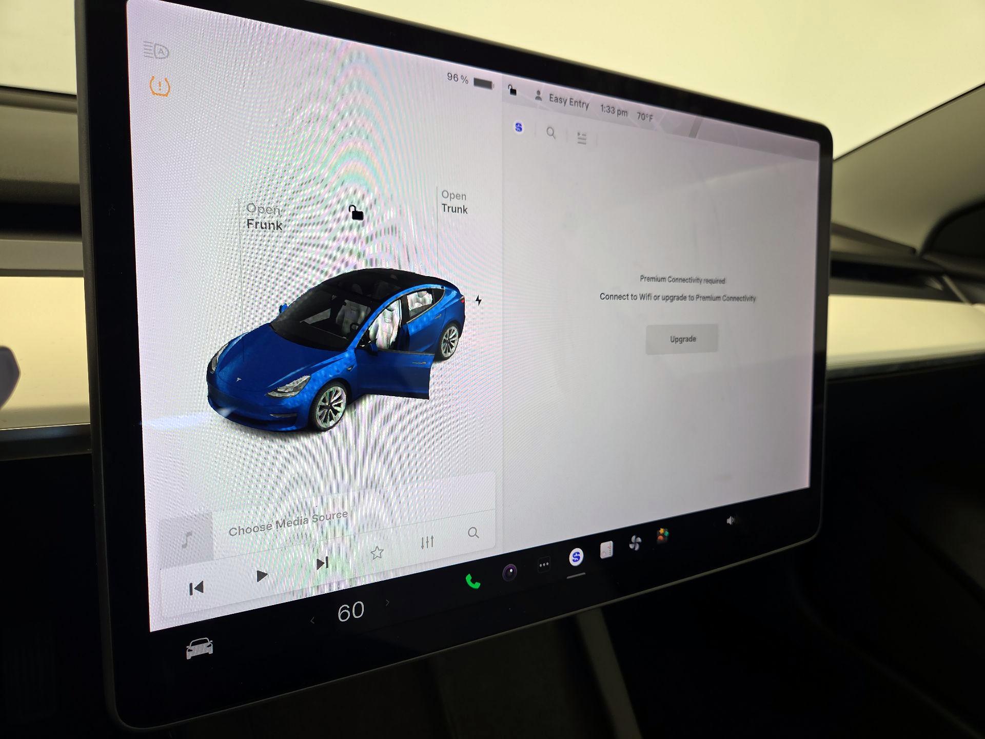 Thumbnail: 2022 Tesla Model 3 - 14