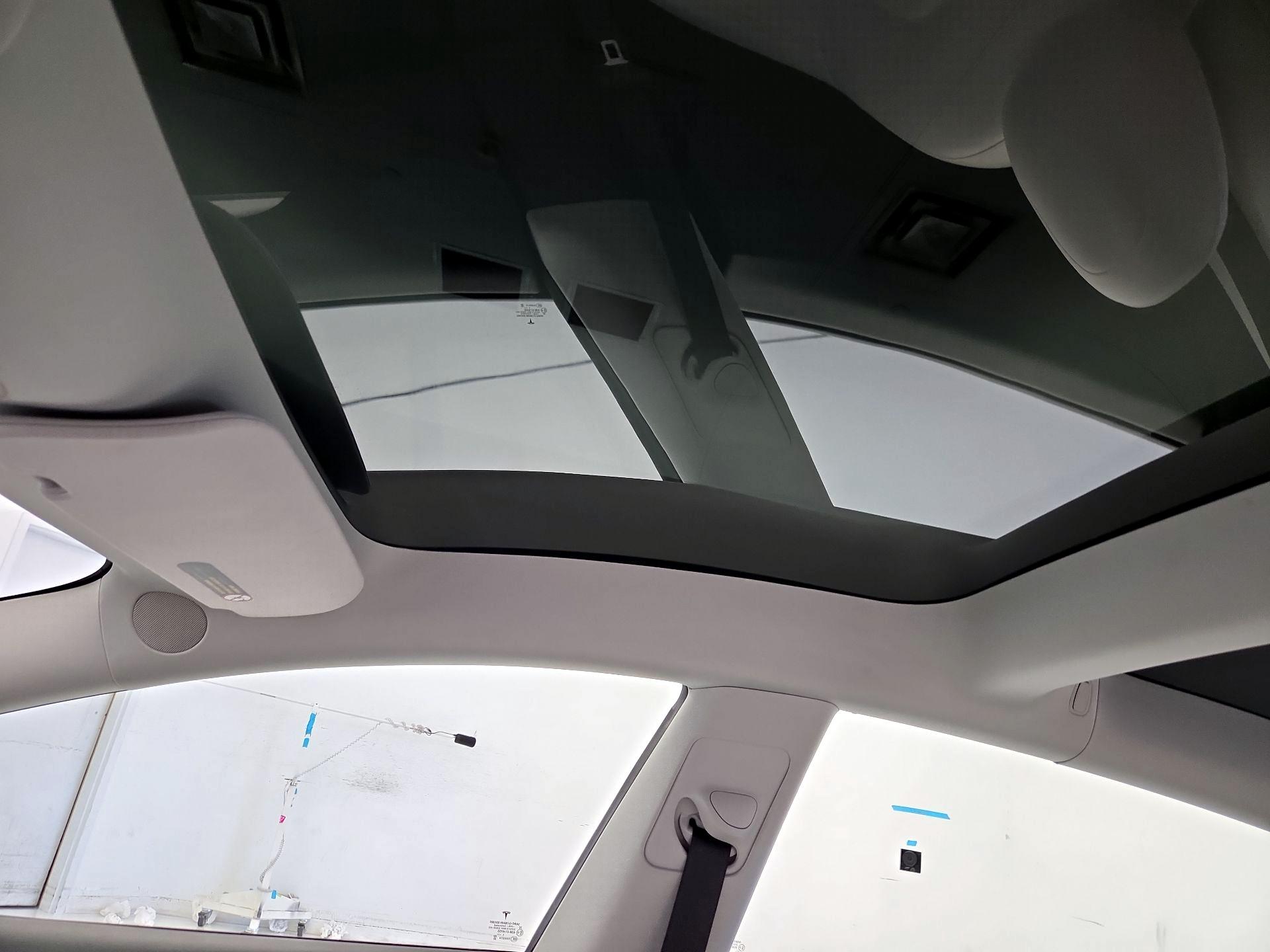 Thumbnail: 2022 Tesla Model 3 - 18