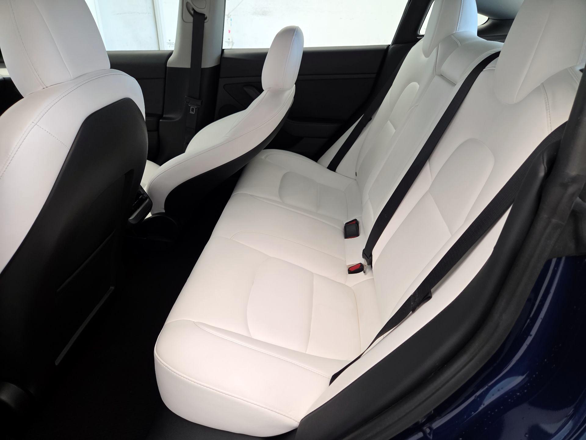 Thumbnail: 2022 Tesla Model 3 - 19