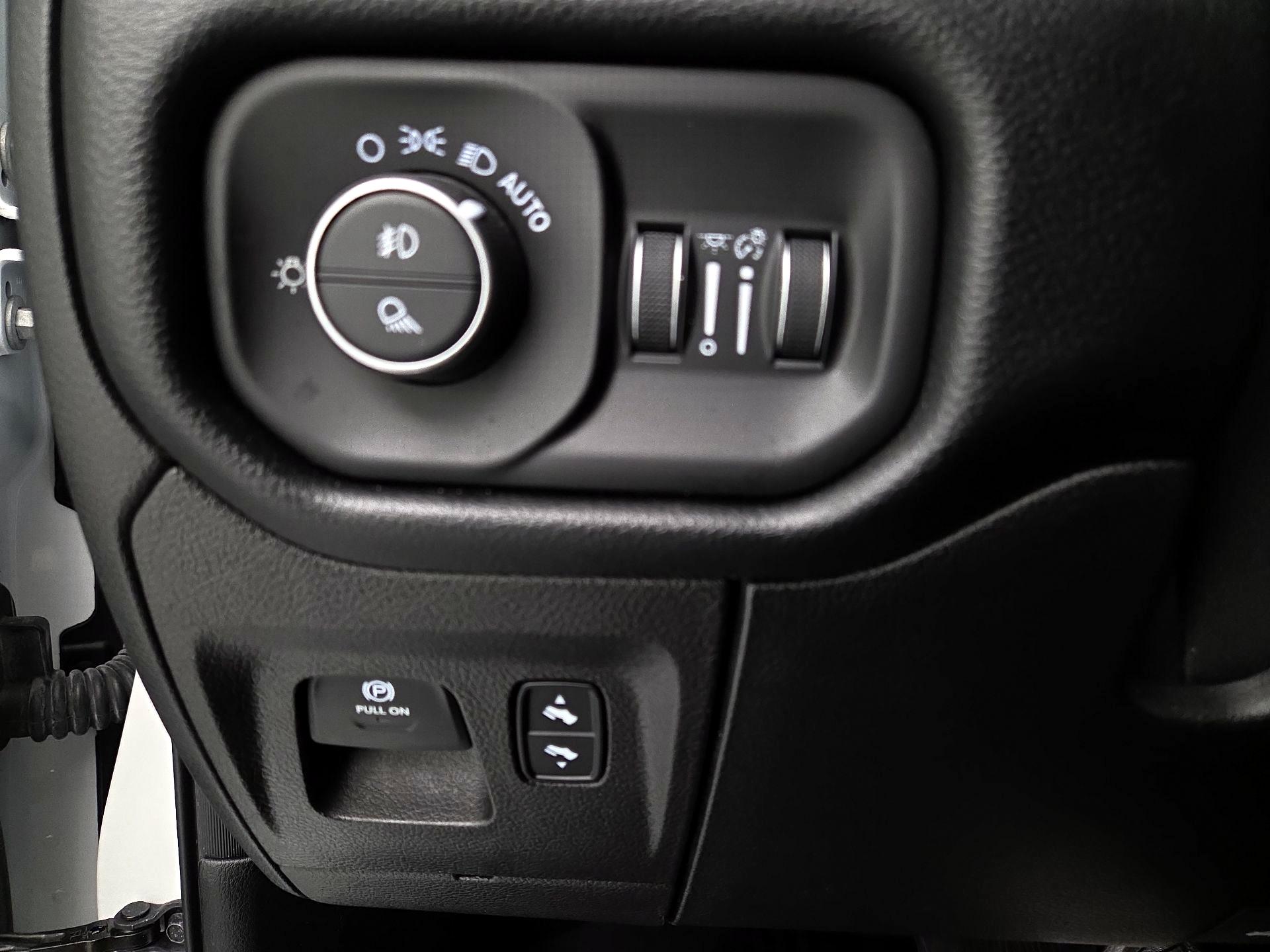 Thumbnail: 2021 RAM 1500 - 13