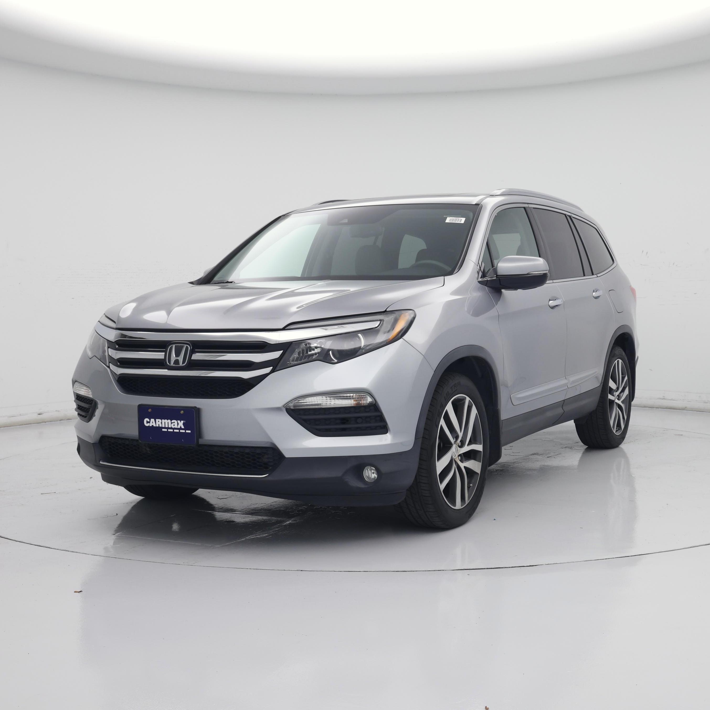 Thumbnail: 2017 Honda Pilot - 4