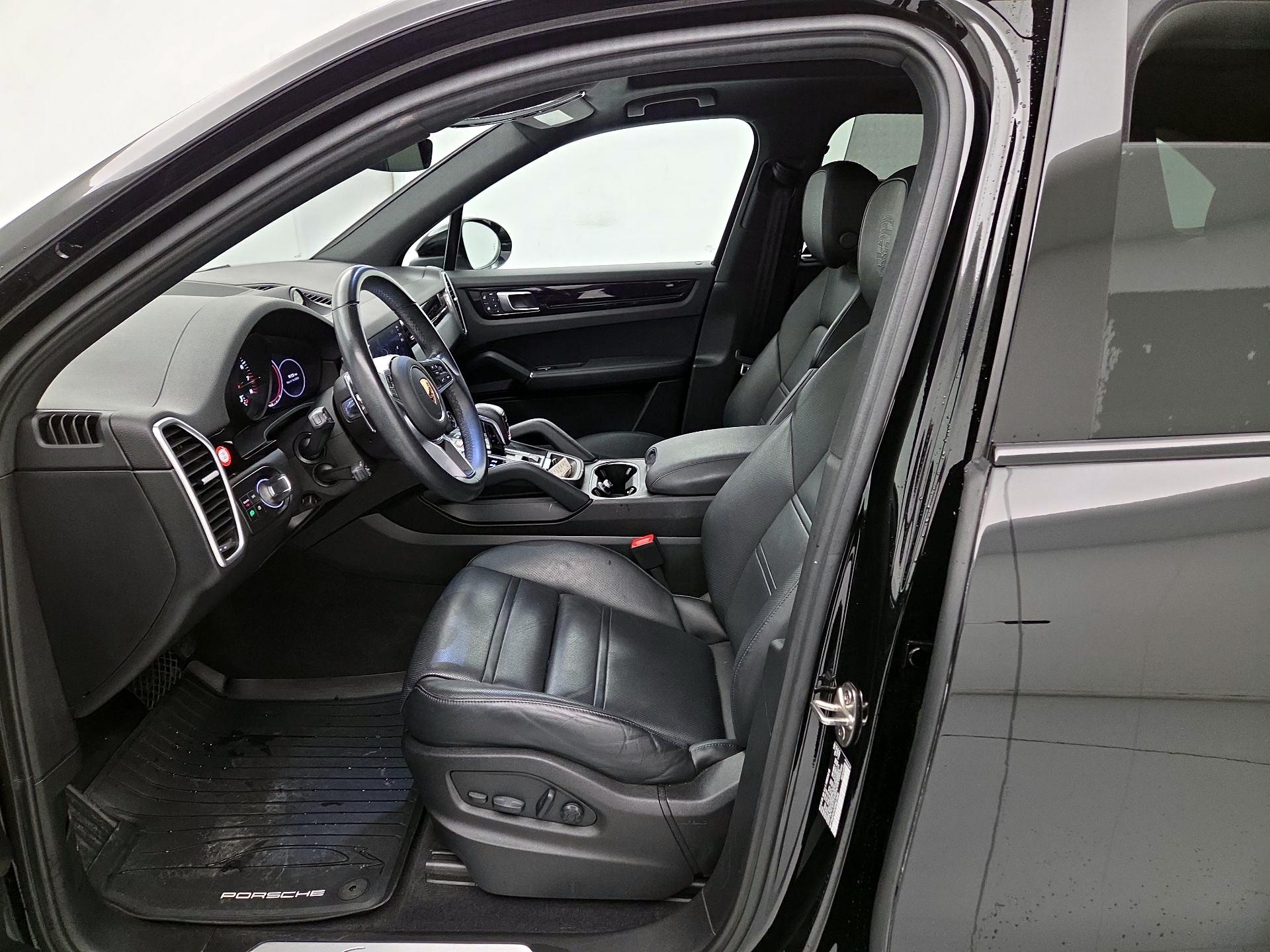 Thumbnail: 2023 Porsche Cayenne - 11