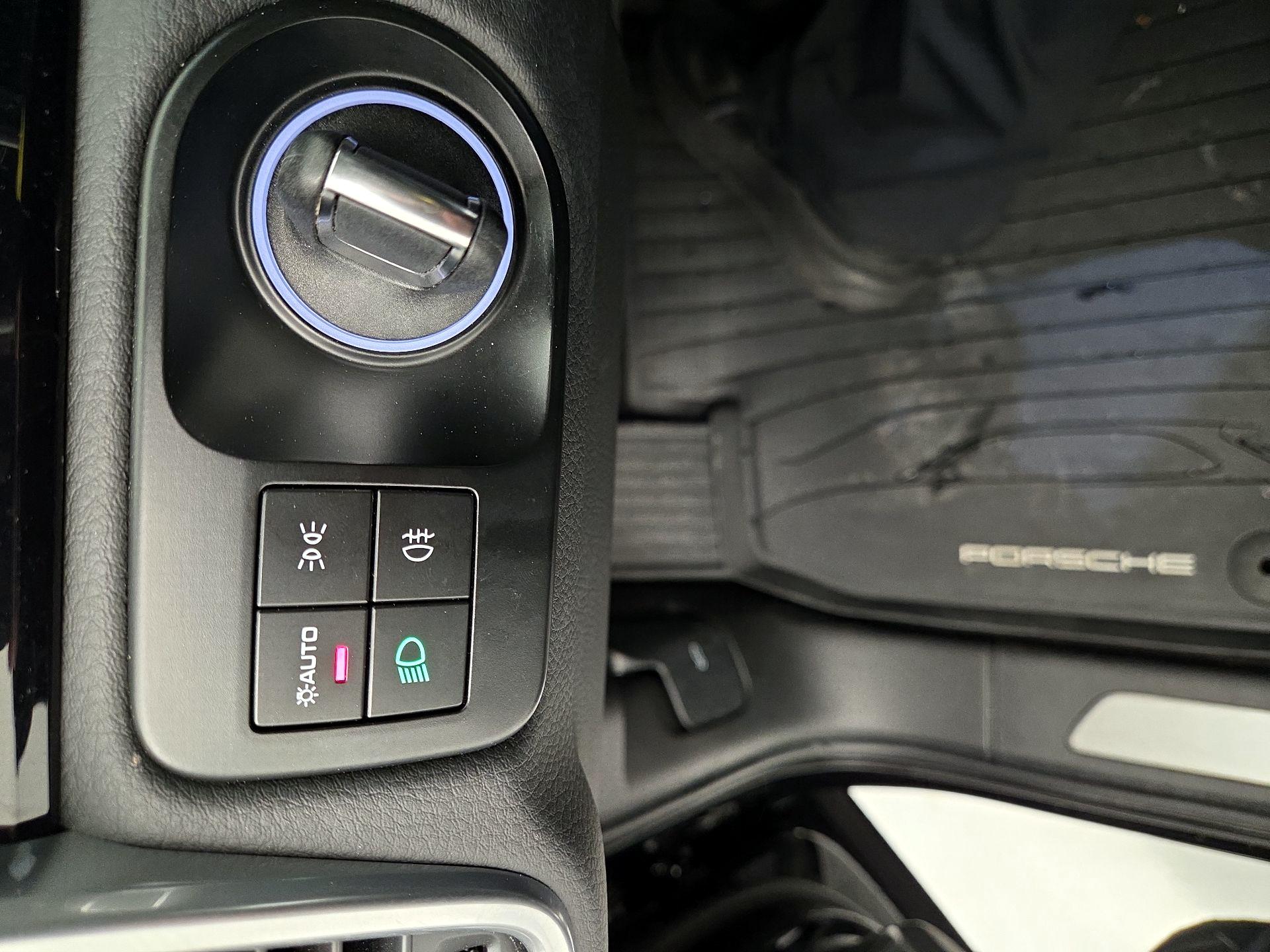 Thumbnail: 2023 Porsche Cayenne - 13