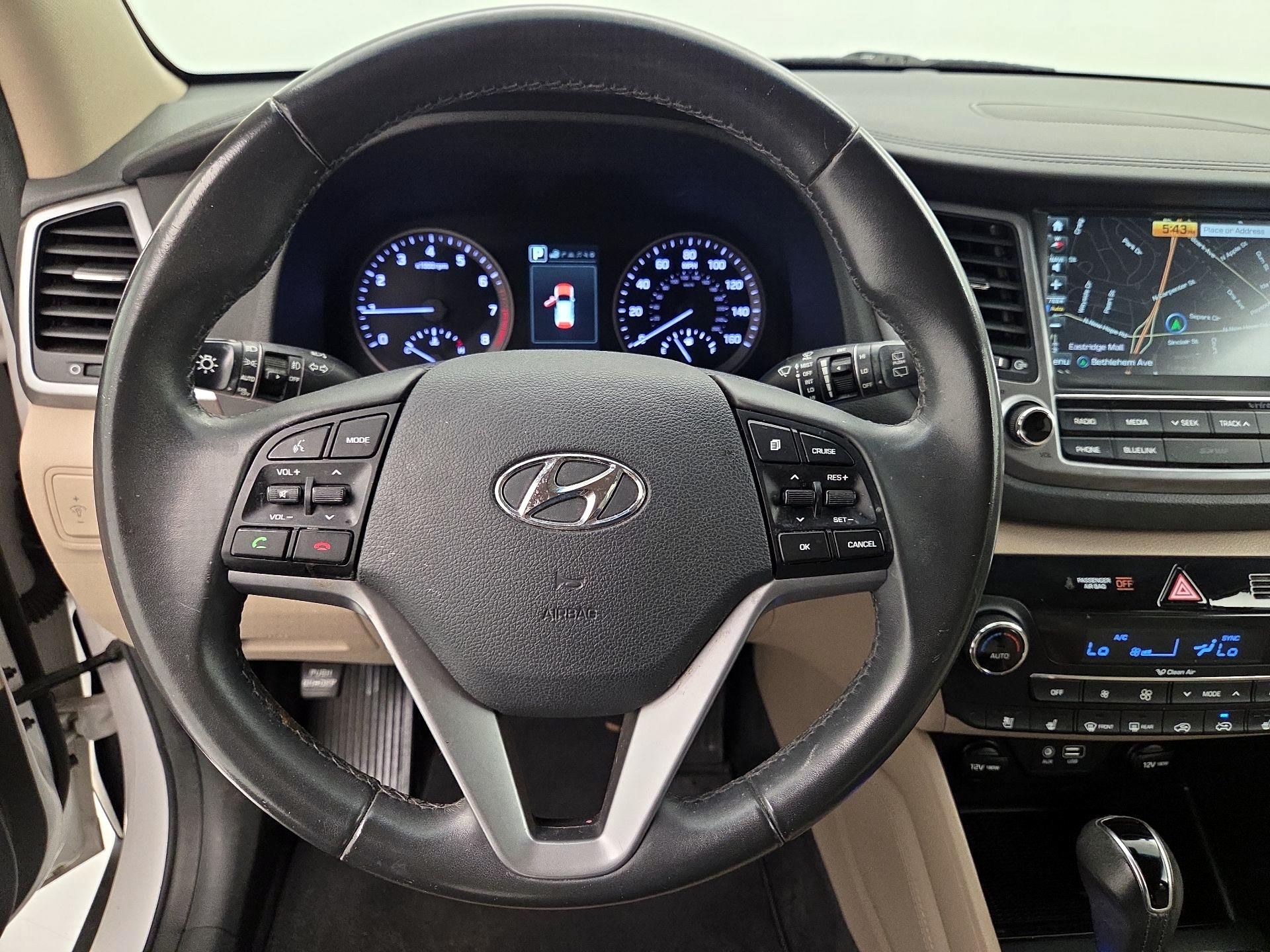 Thumbnail: 2017 Hyundai Tucson - 10