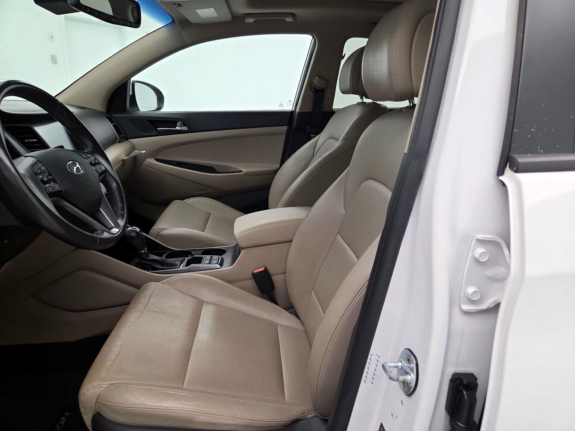 Thumbnail: 2017 Hyundai Tucson - 11