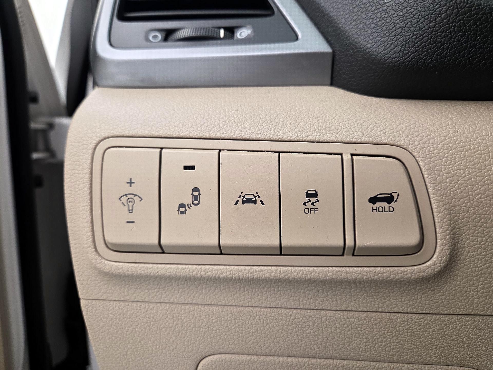 Thumbnail: 2017 Hyundai Tucson - 13