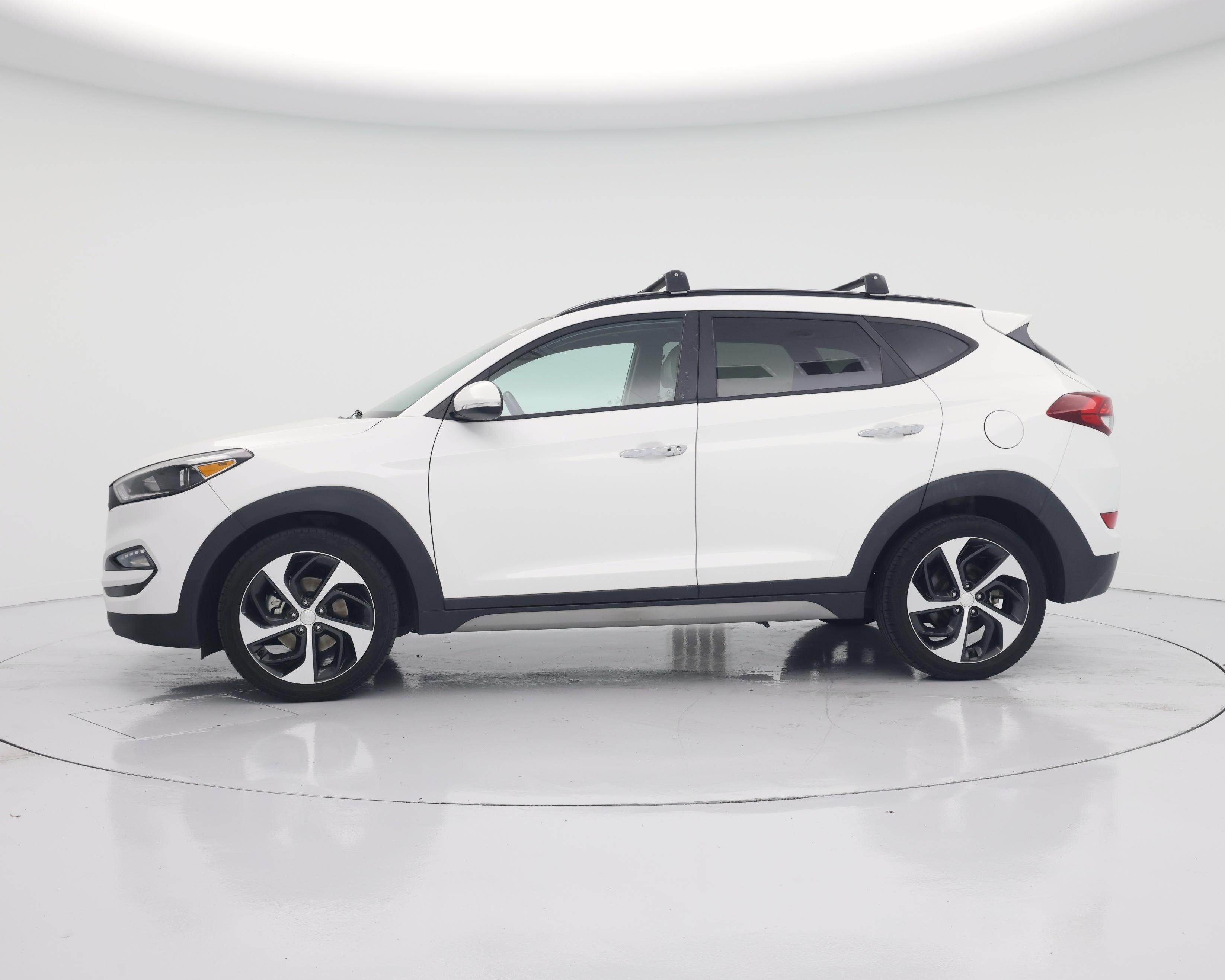 Thumbnail: 2017 Hyundai Tucson - 3