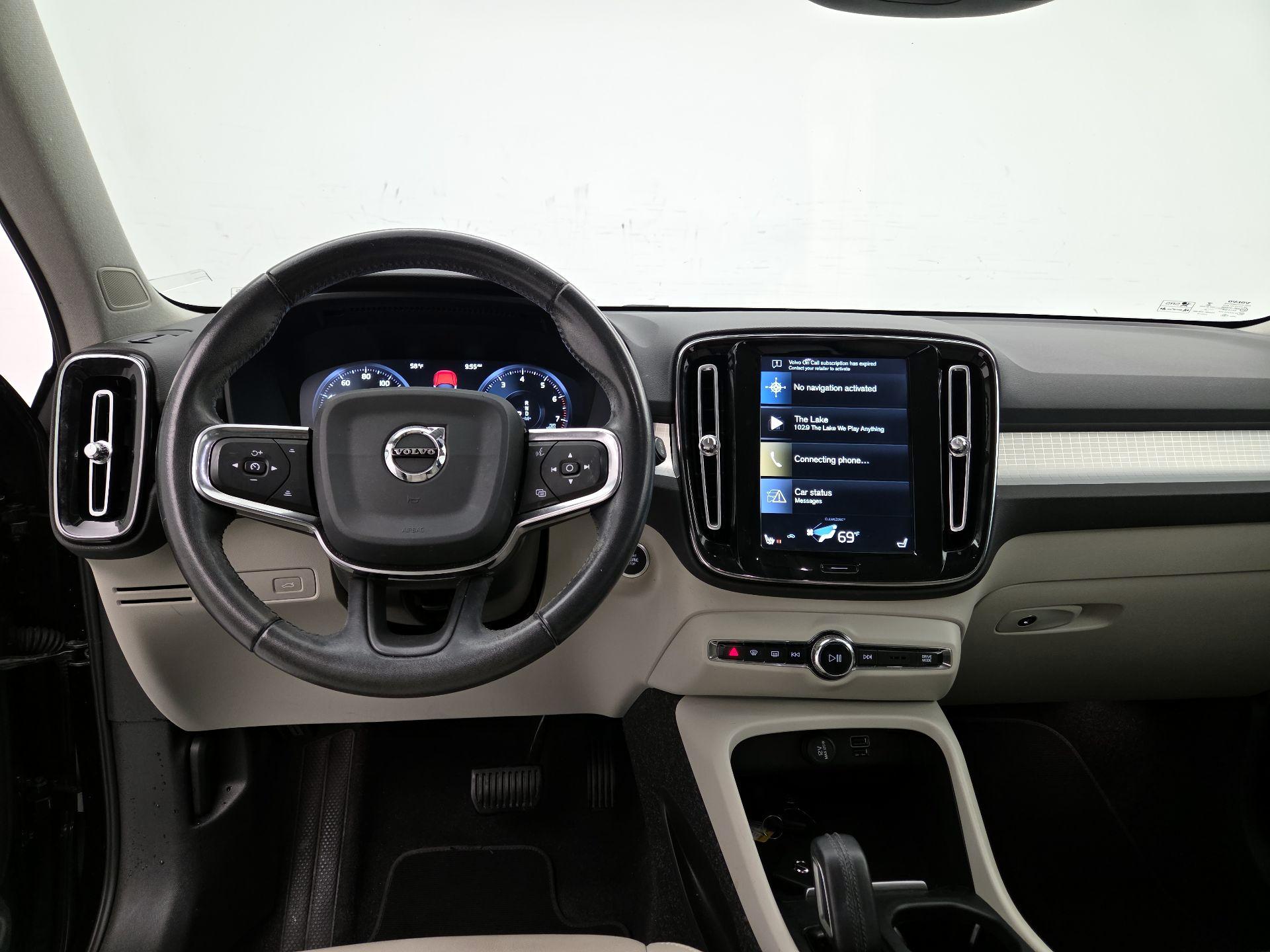 Thumbnail: 2020 Volvo XC40 - 9