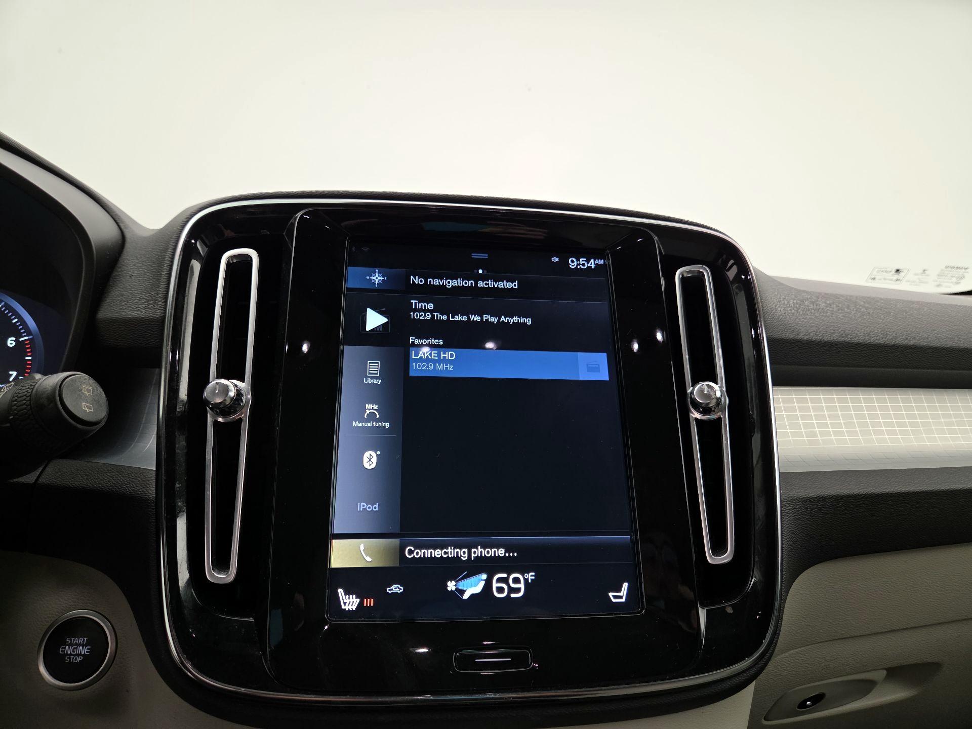 Thumbnail: 2020 Volvo XC40 - 14