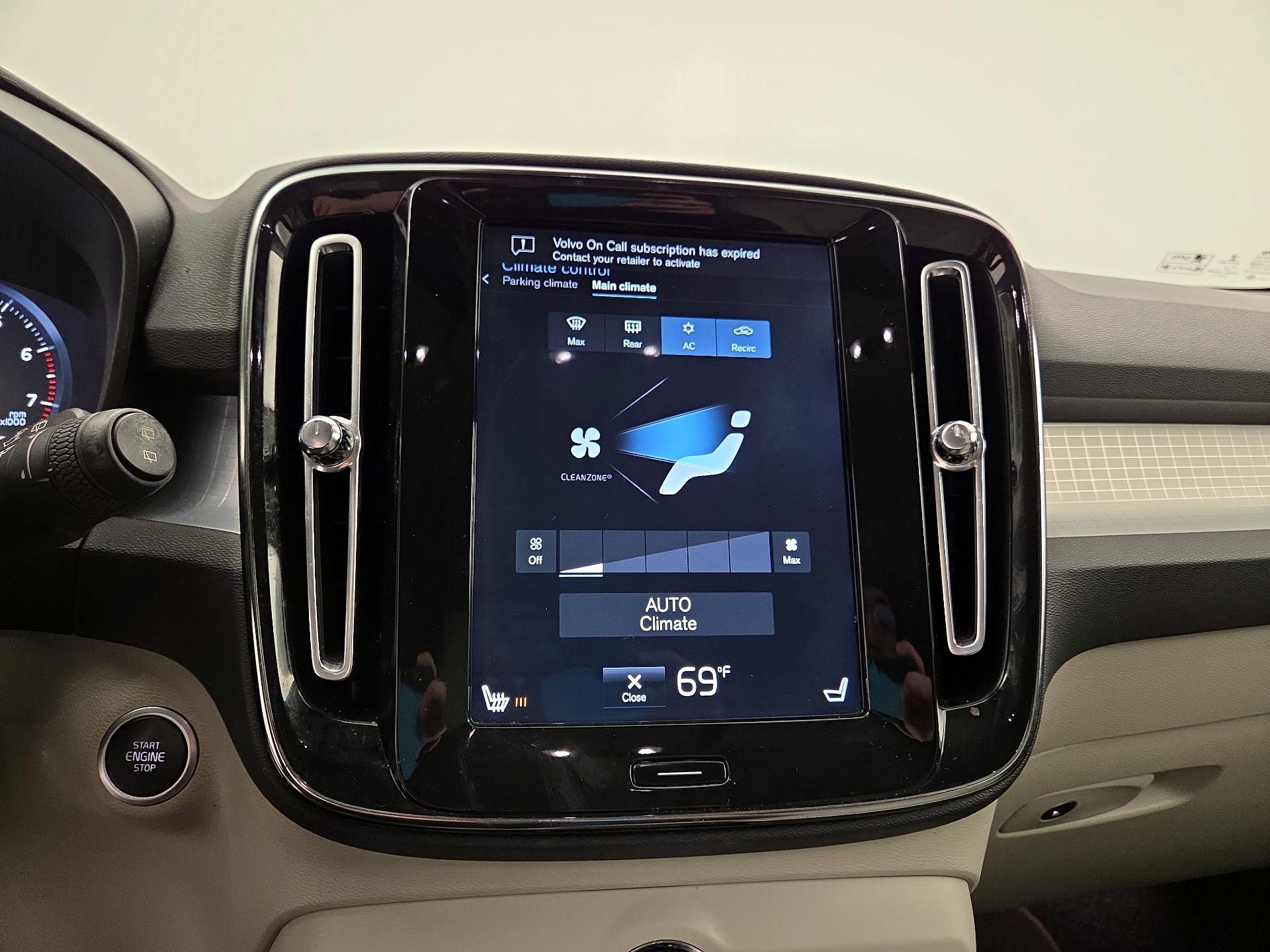 Thumbnail: 2020 Volvo XC40 - 15