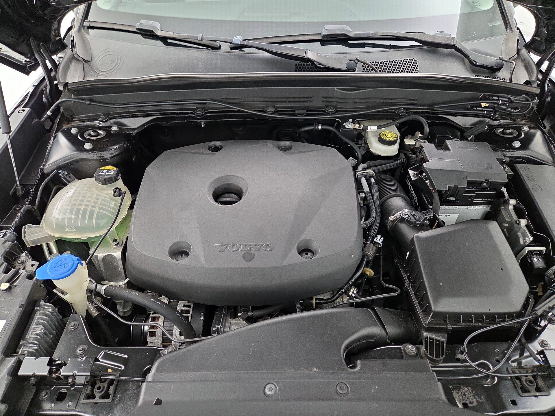 Thumbnail: 2020 Volvo XC40 - 20