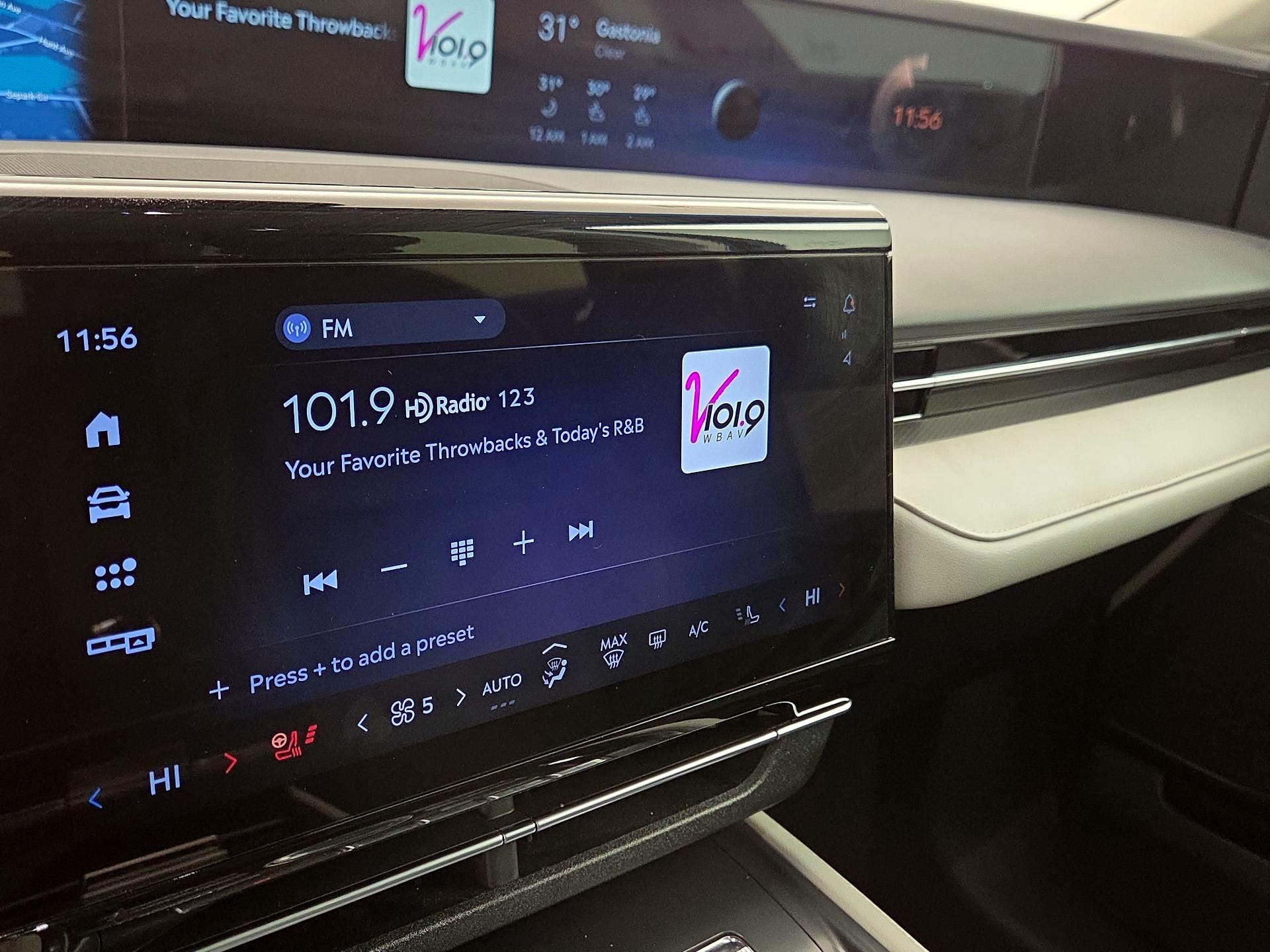 Thumbnail: 2024 Lincoln Nautilus - 16