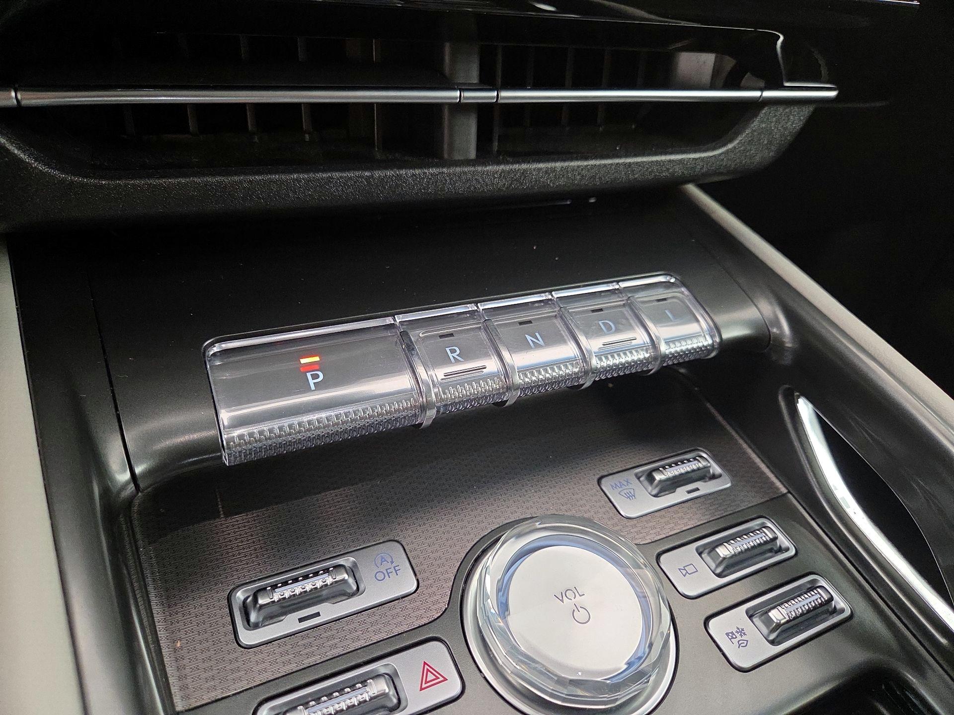 Thumbnail: 2024 Lincoln Nautilus - 18