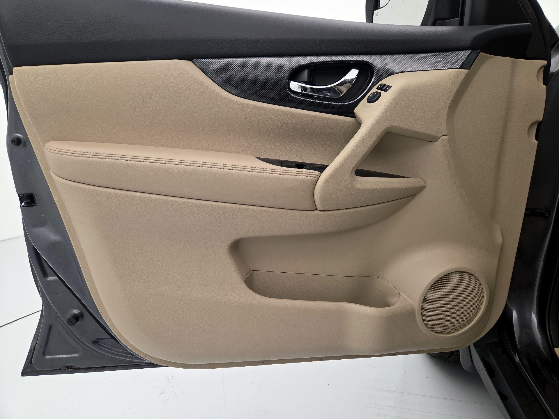 Thumbnail: 2014 Nissan Rogue - 12