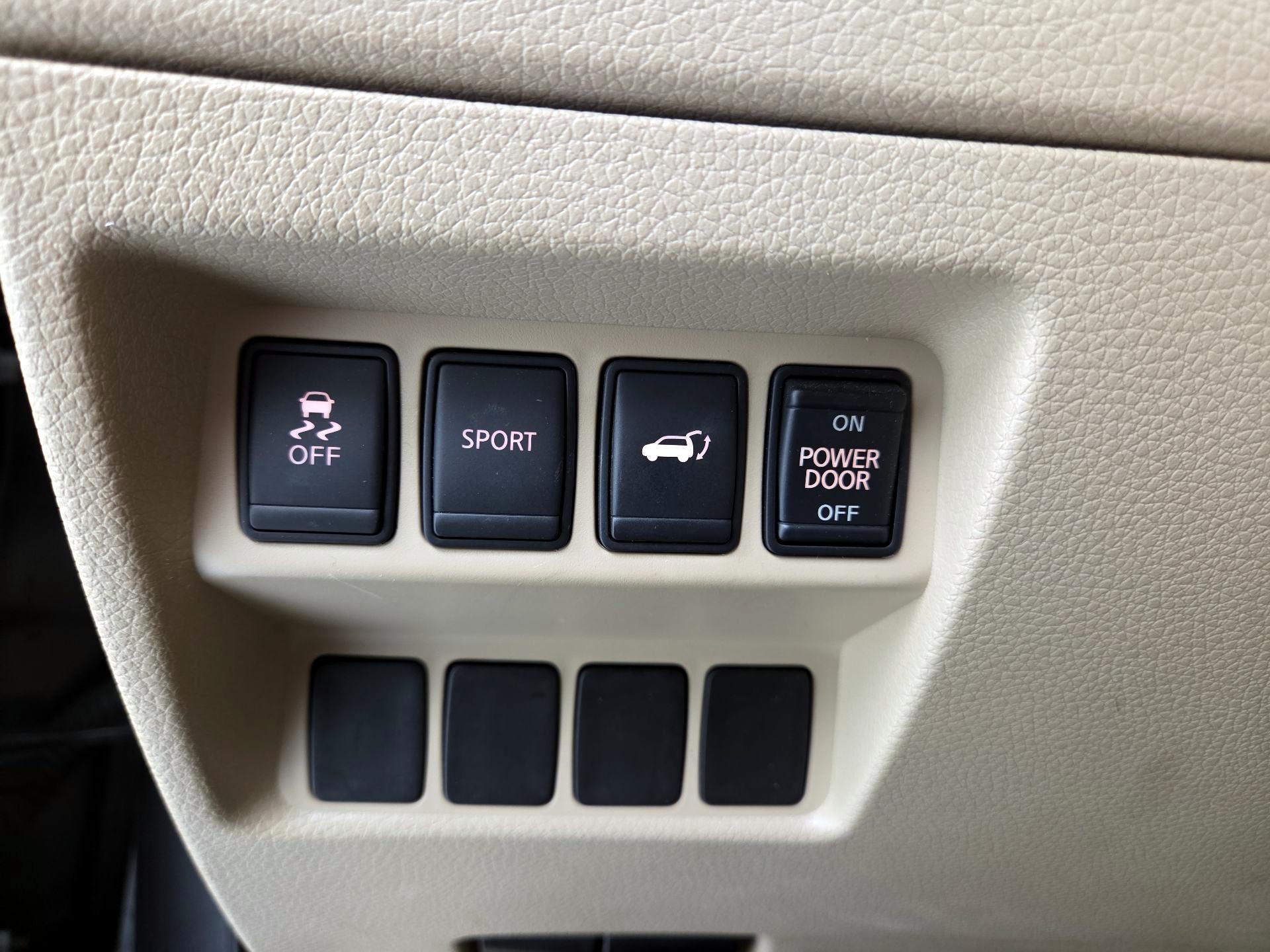 Thumbnail: 2014 Nissan Rogue - 13