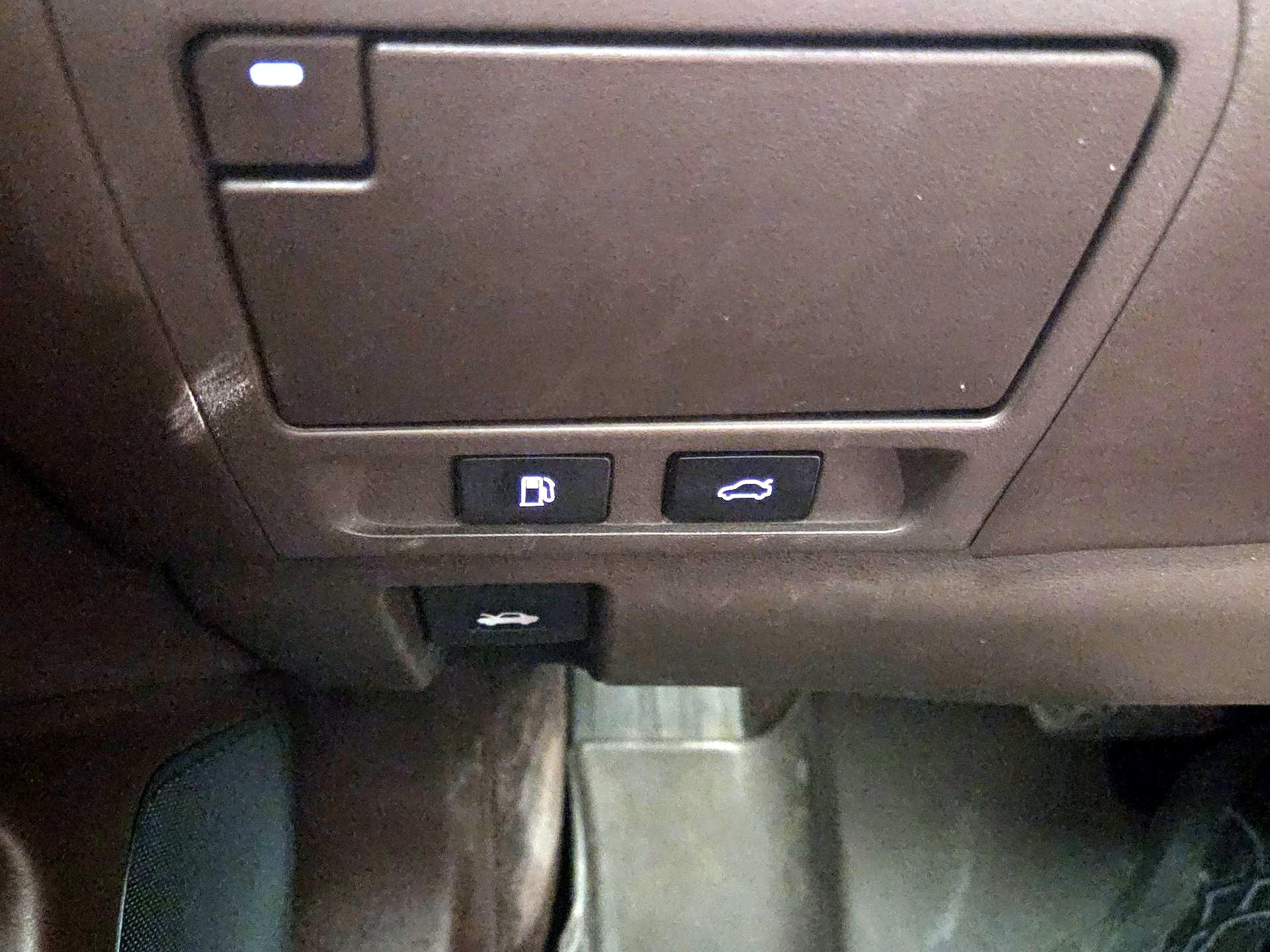 Thumbnail: 2018 Lexus LS - 13