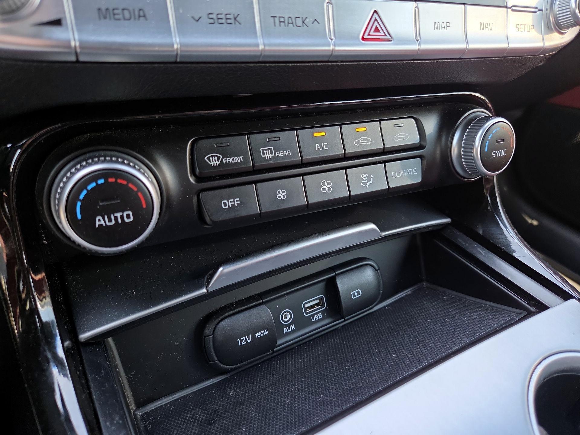 Thumbnail: 2018 Kia Stinger - 17