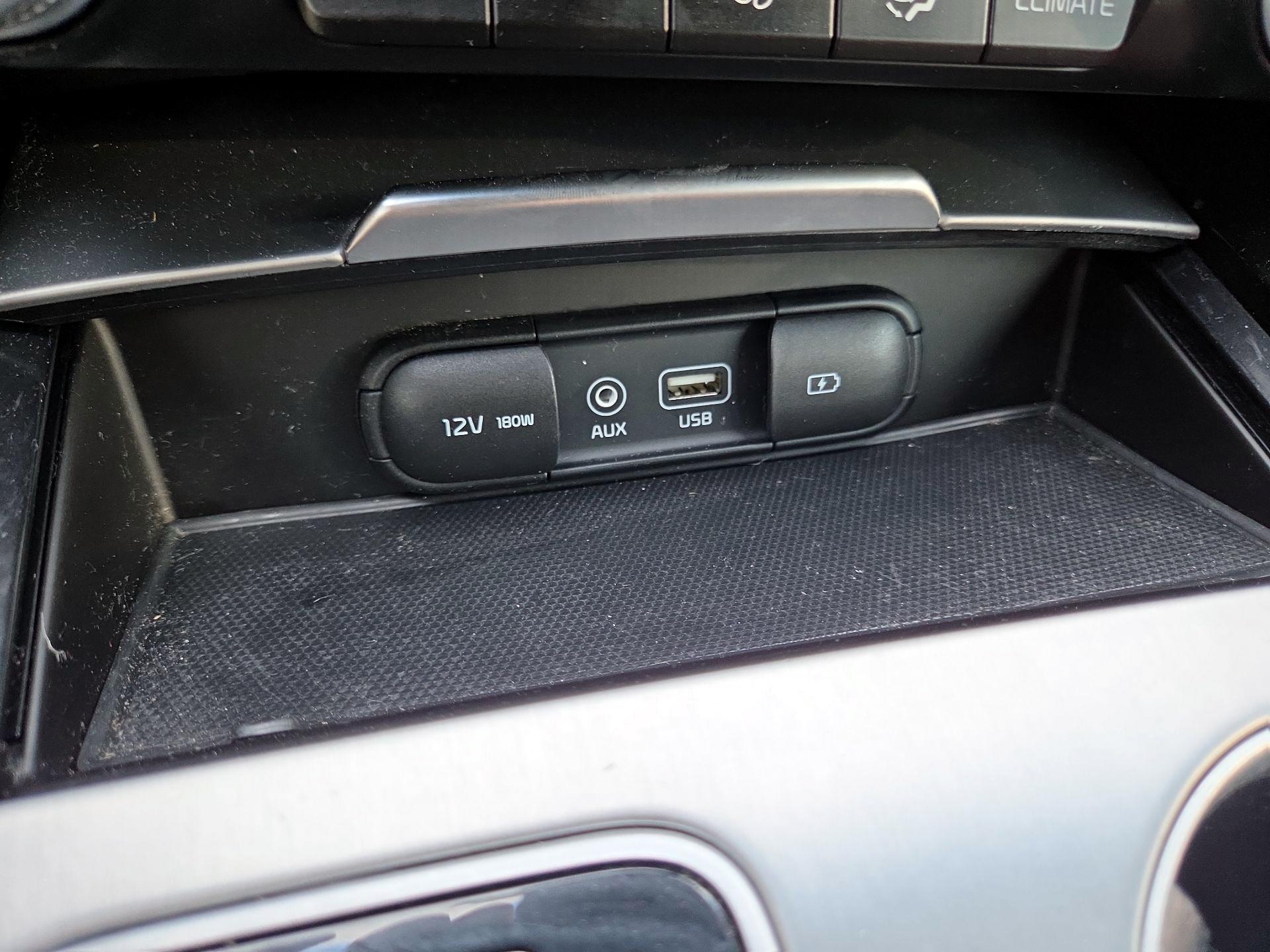 Thumbnail: 2018 Kia Stinger - 19