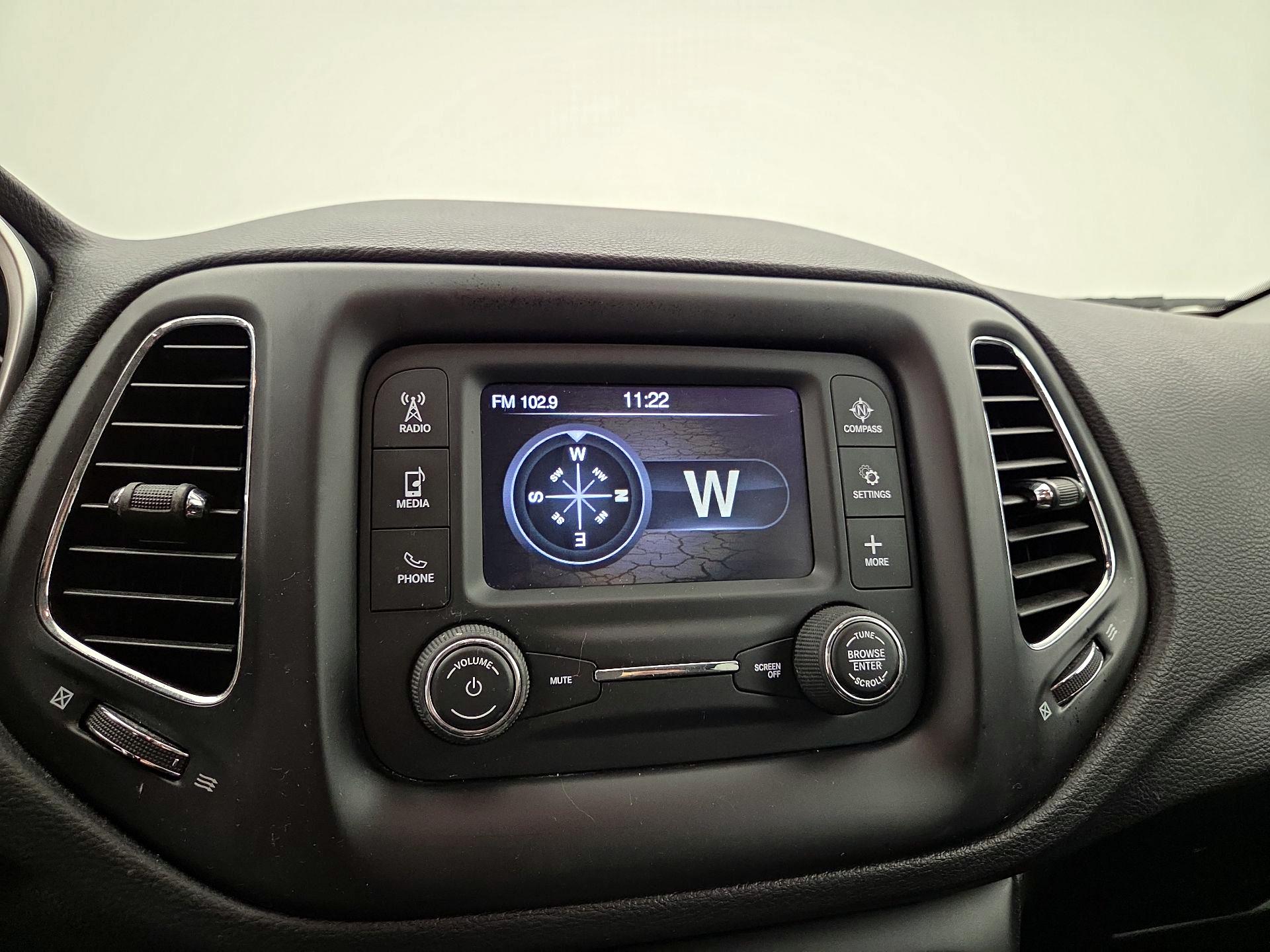 Thumbnail: 2018 Jeep Compass - 14