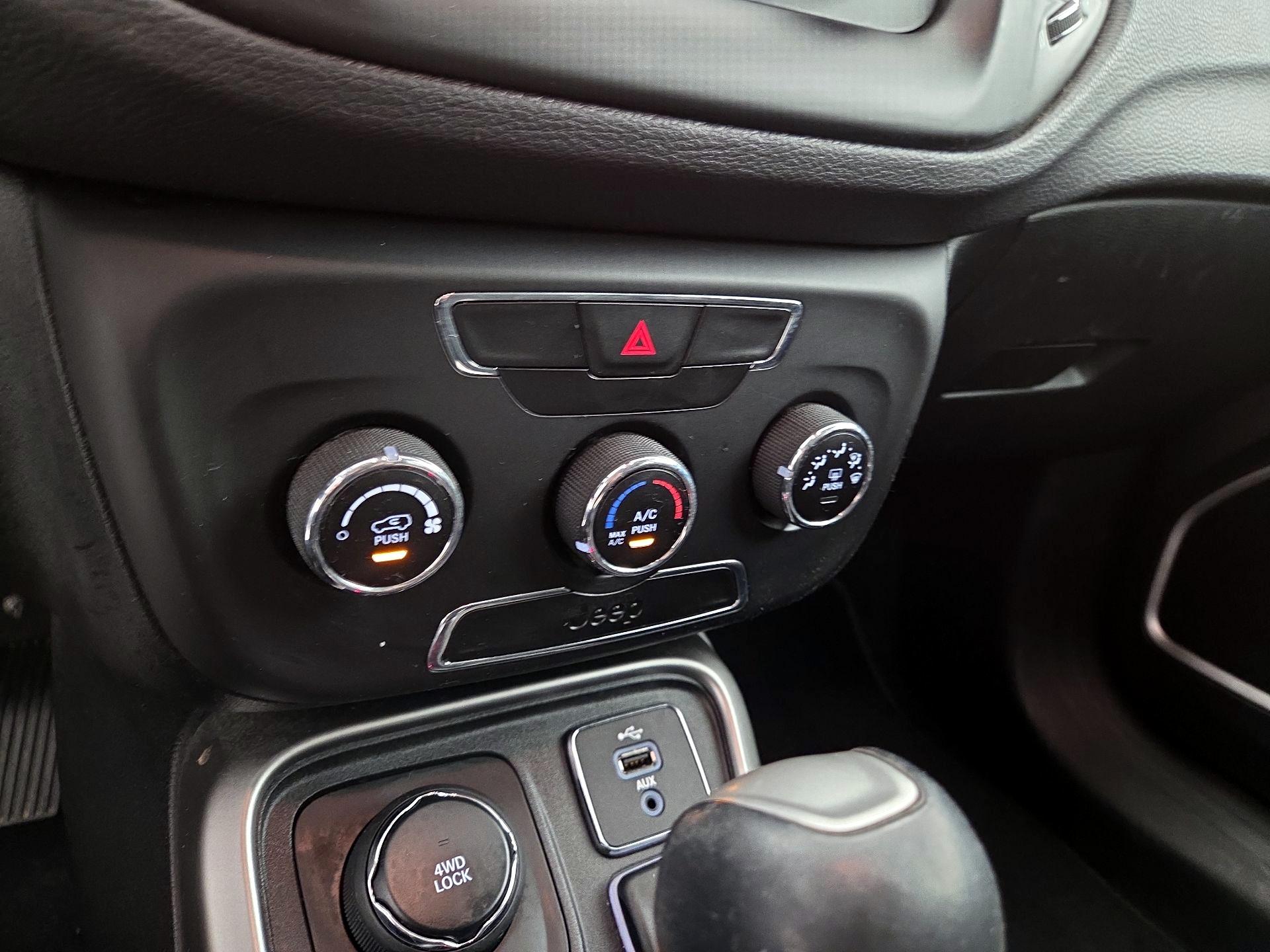 Thumbnail: 2018 Jeep Compass - 17