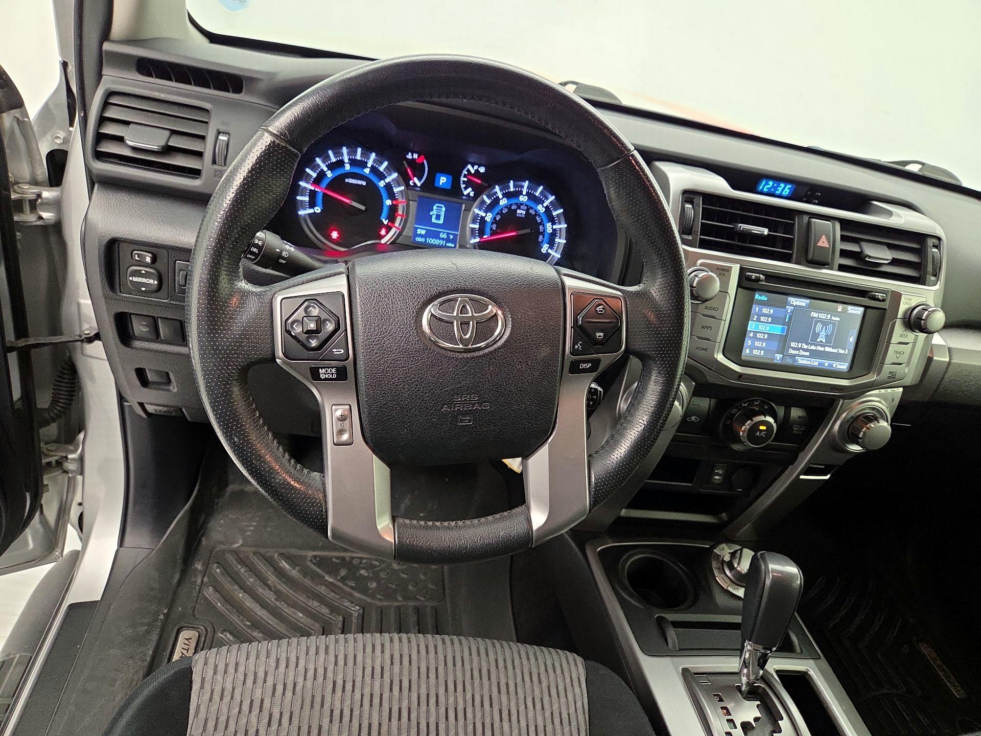 Thumbnail: 2014 Toyota 4Runner - 10