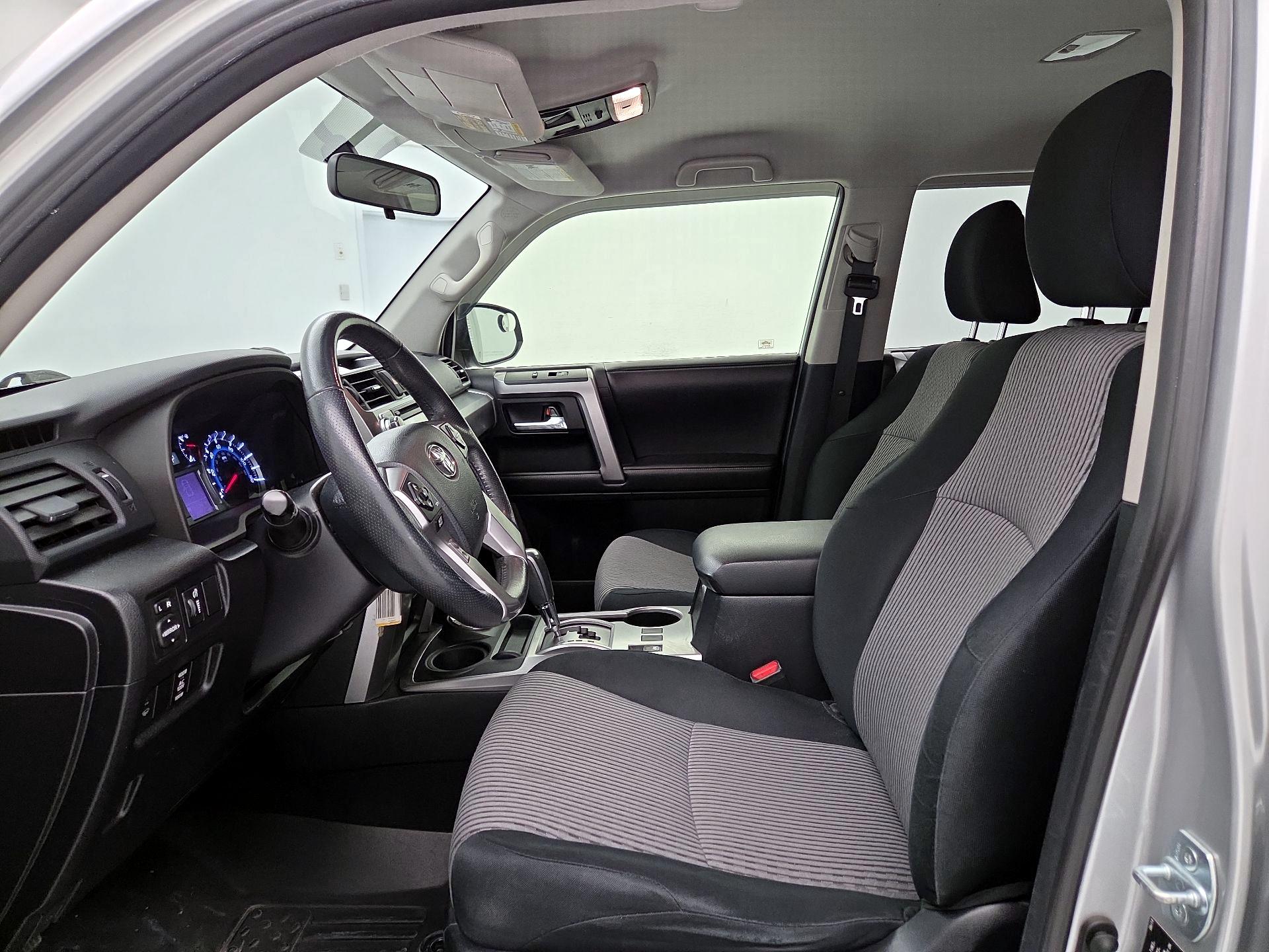 Thumbnail: 2014 Toyota 4Runner - 11