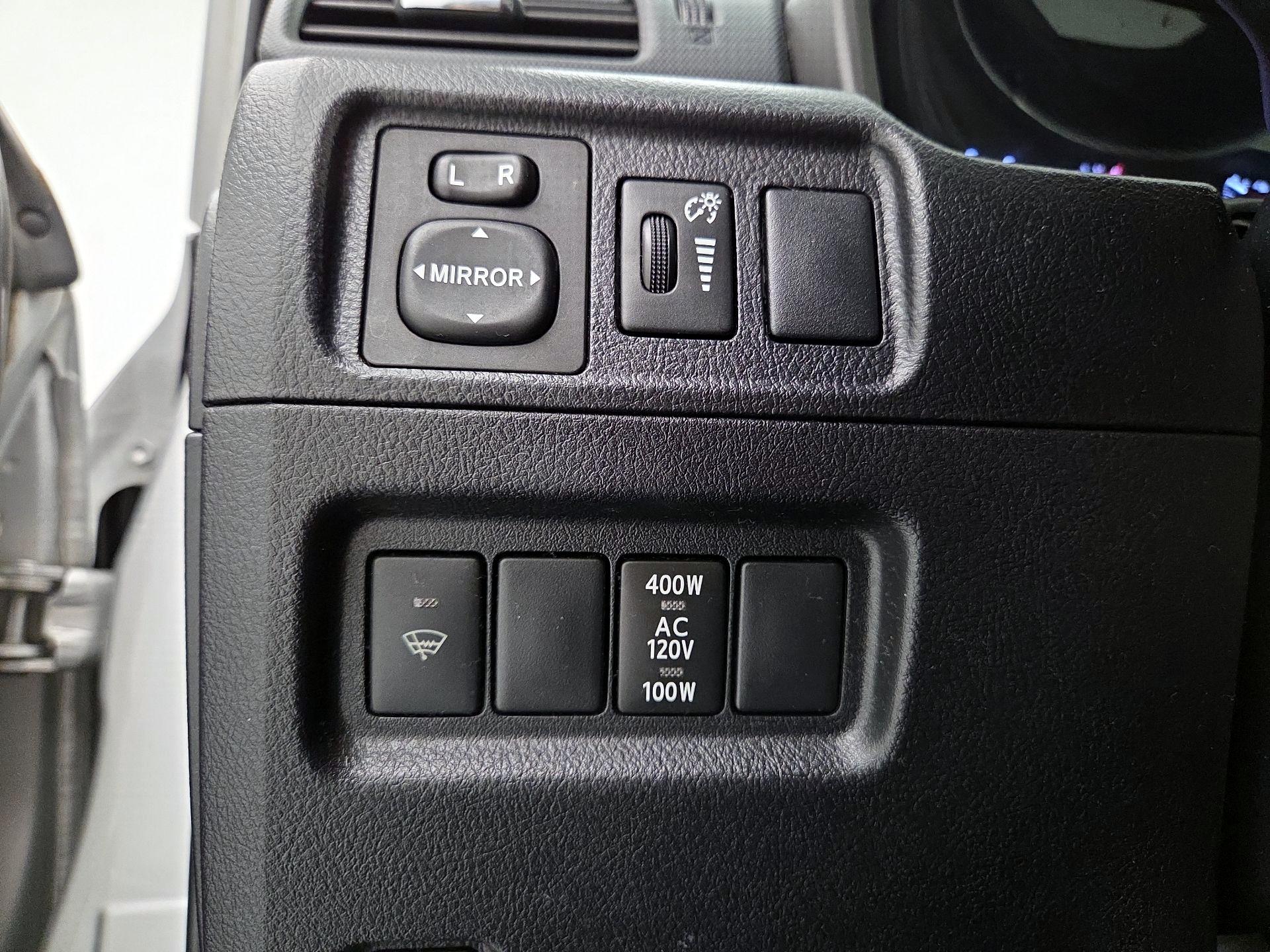 Thumbnail: 2014 Toyota 4Runner - 13