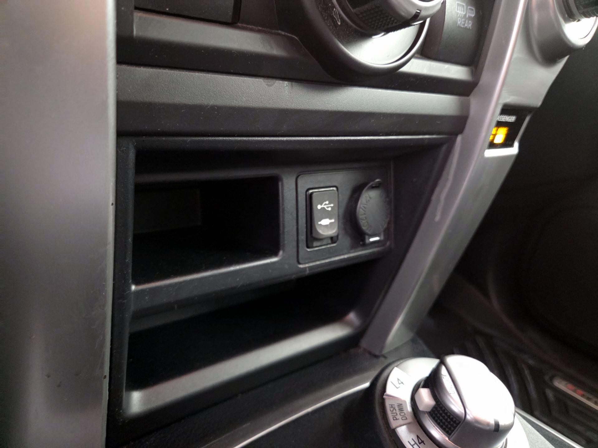 Thumbnail: 2014 Toyota 4Runner - 18