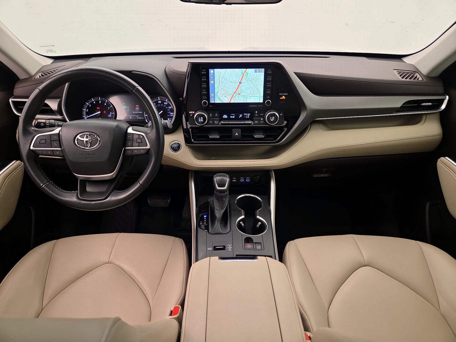 Thumbnail: 2022 Toyota Highlander - 9