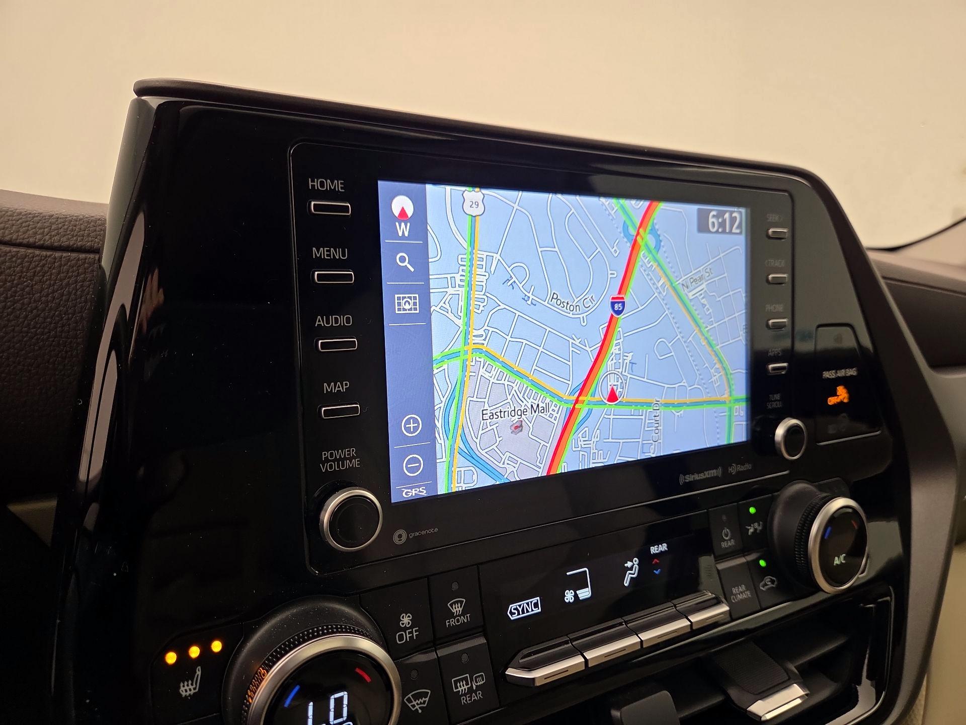 Thumbnail: 2022 Toyota Highlander - 14