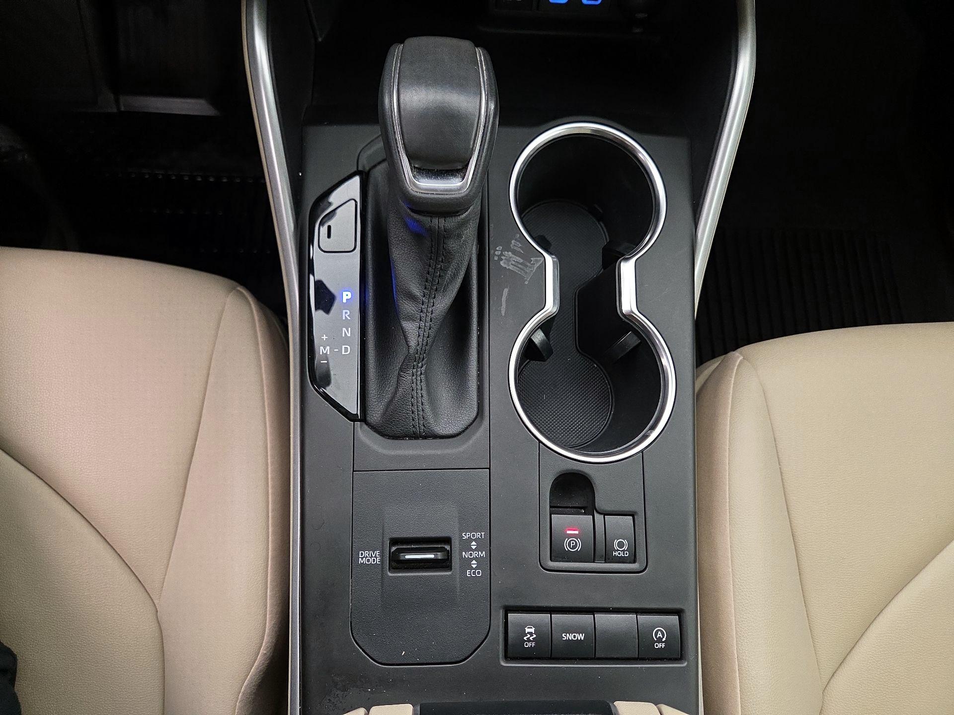 Thumbnail: 2022 Toyota Highlander - 18